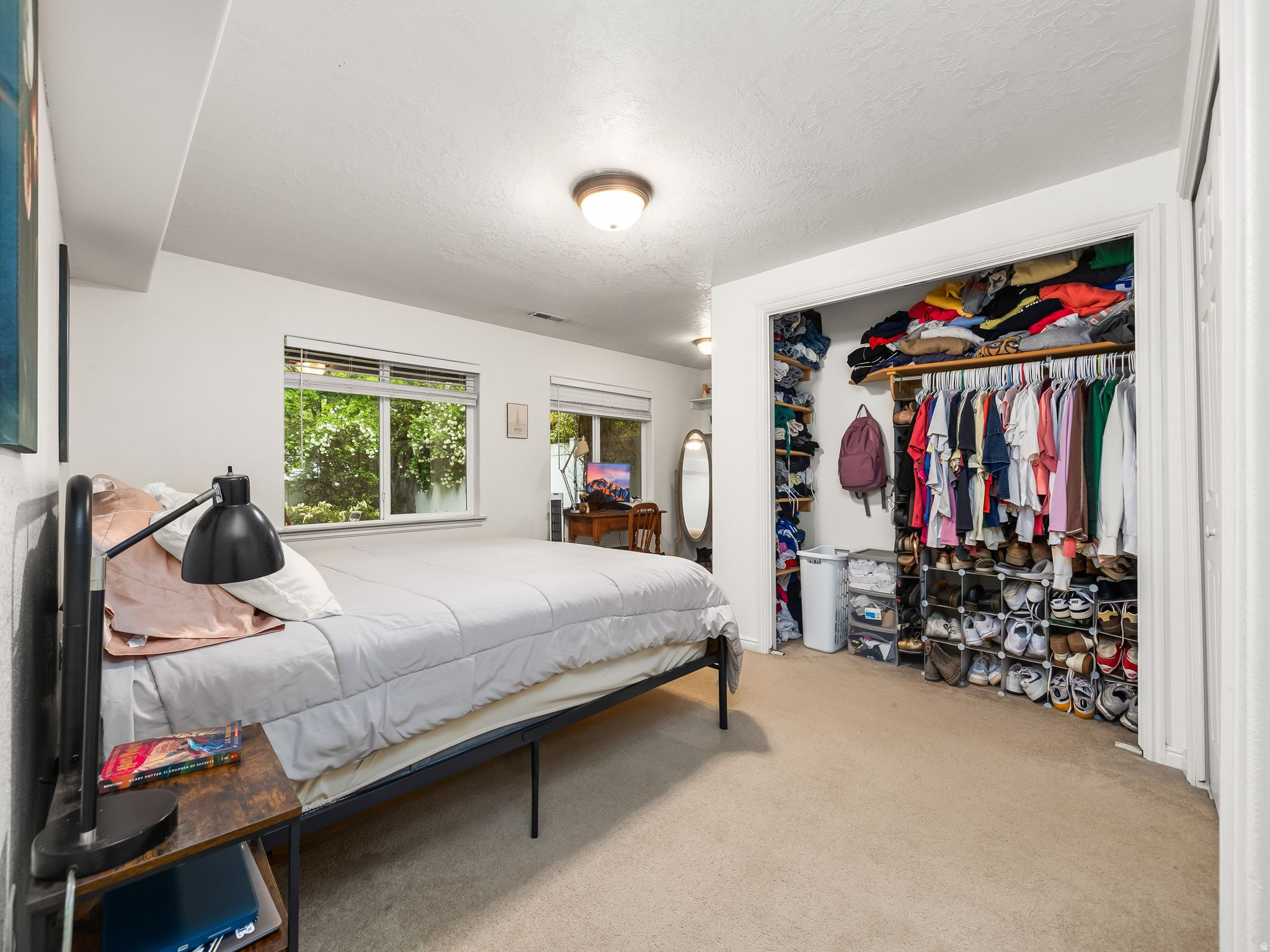 954 S SLATE DR