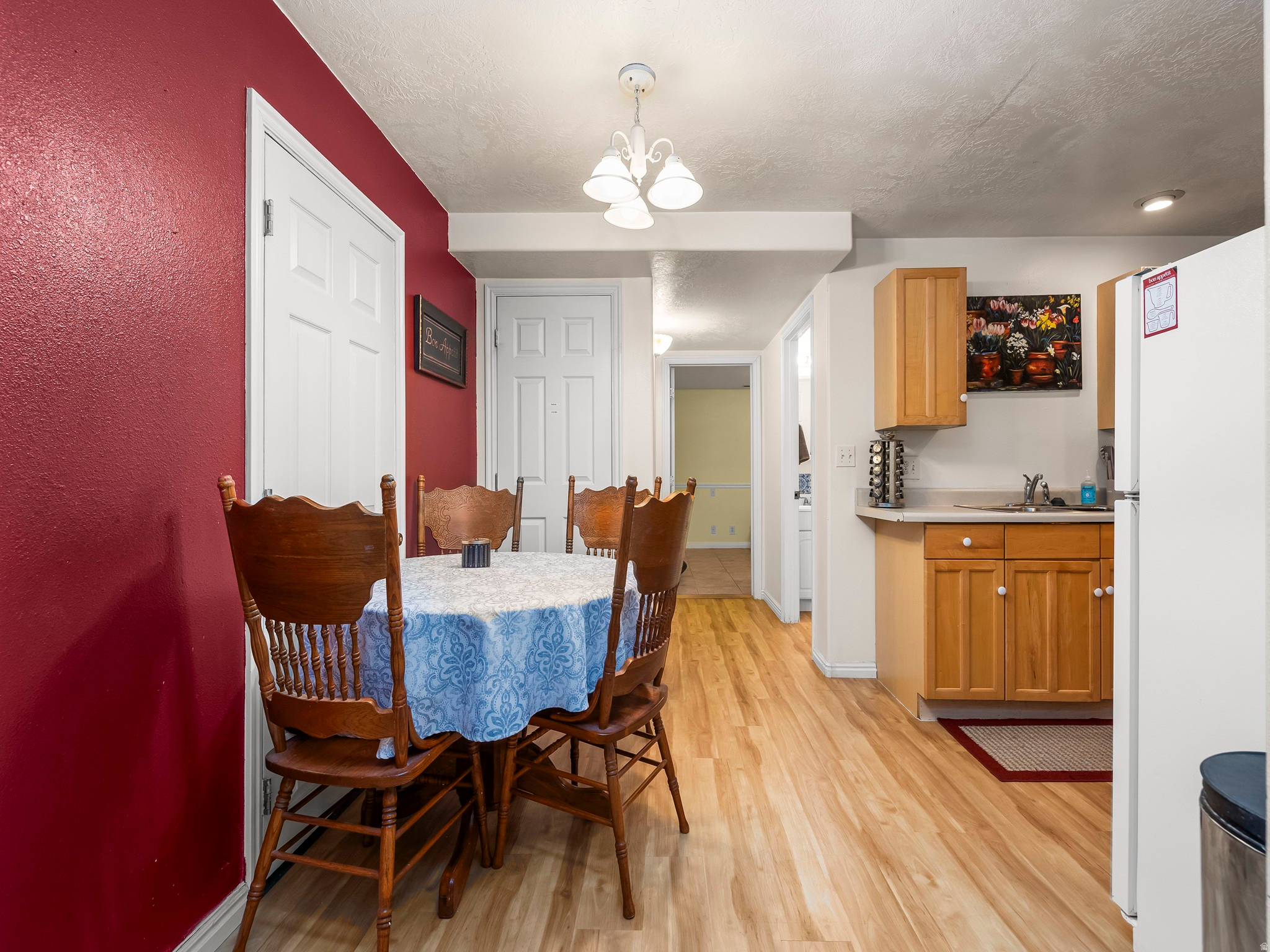 954 S SLATE DR
