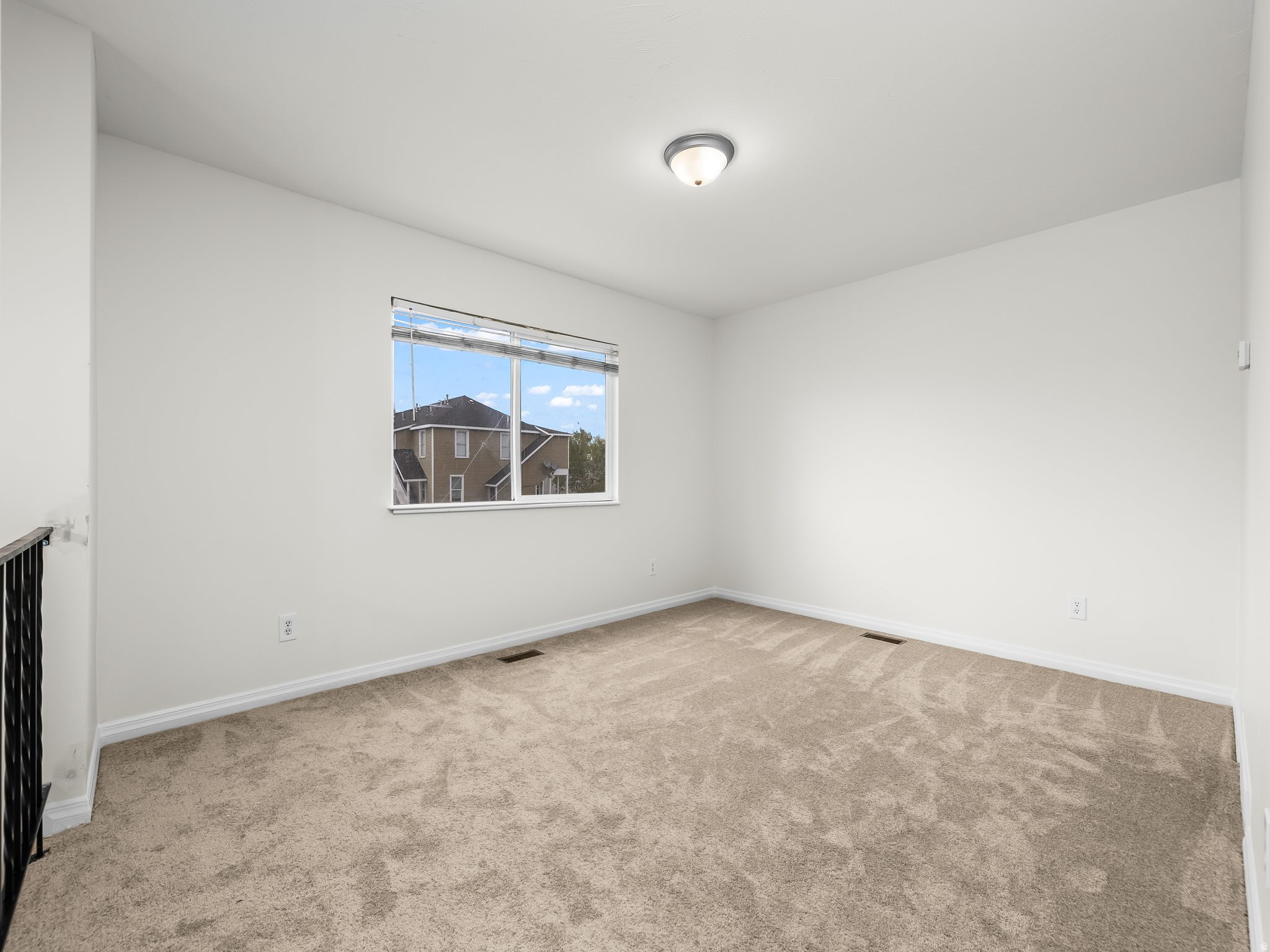8373 W WESTERN DR