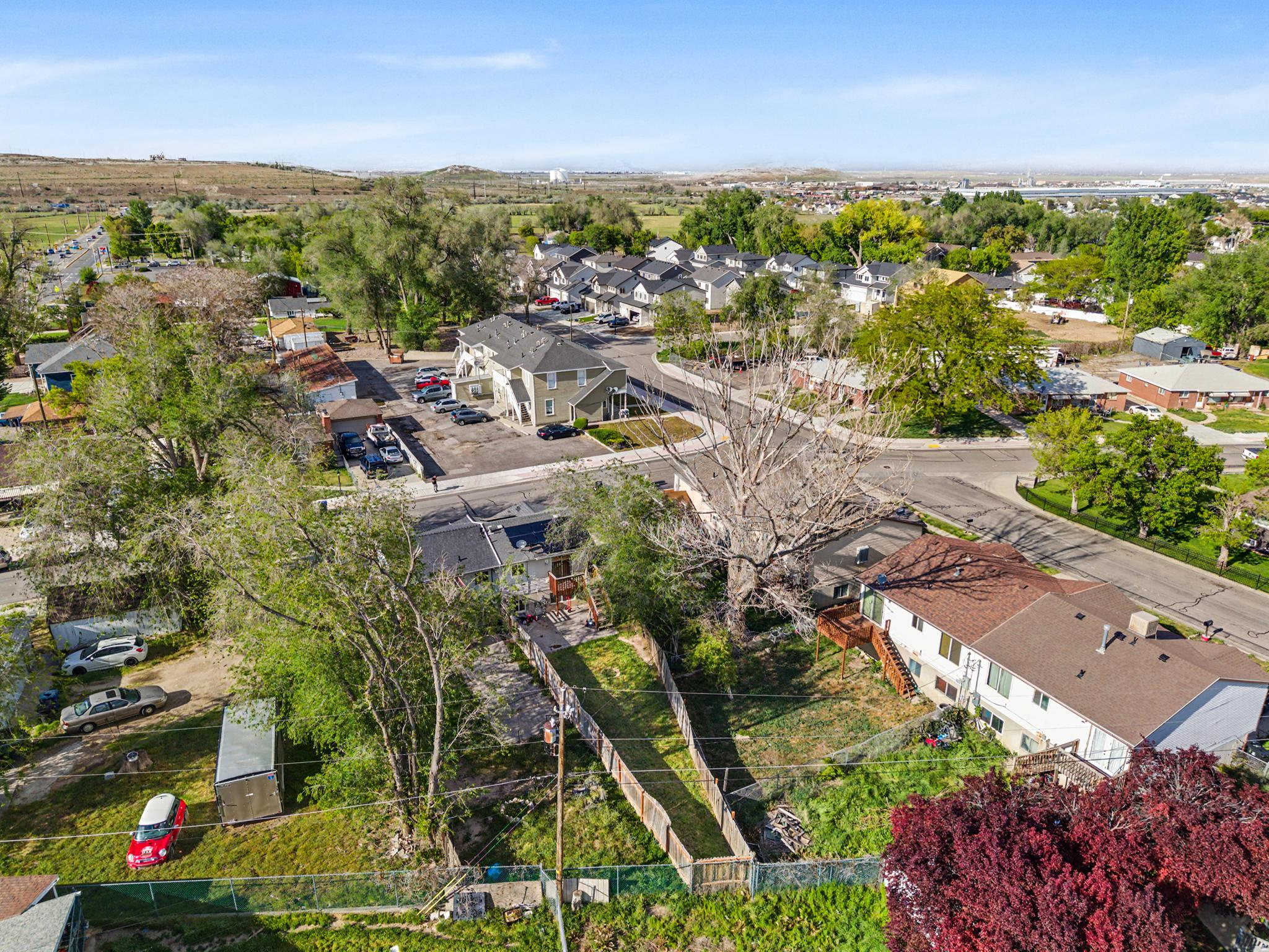 8373 W WESTERN DR