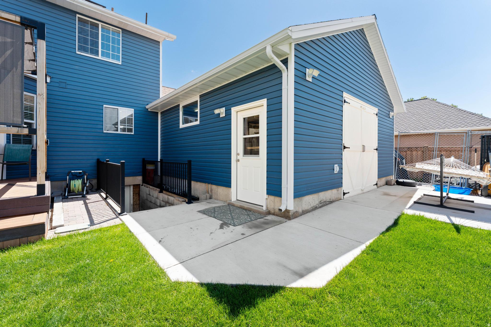 1013 N MAIN ST