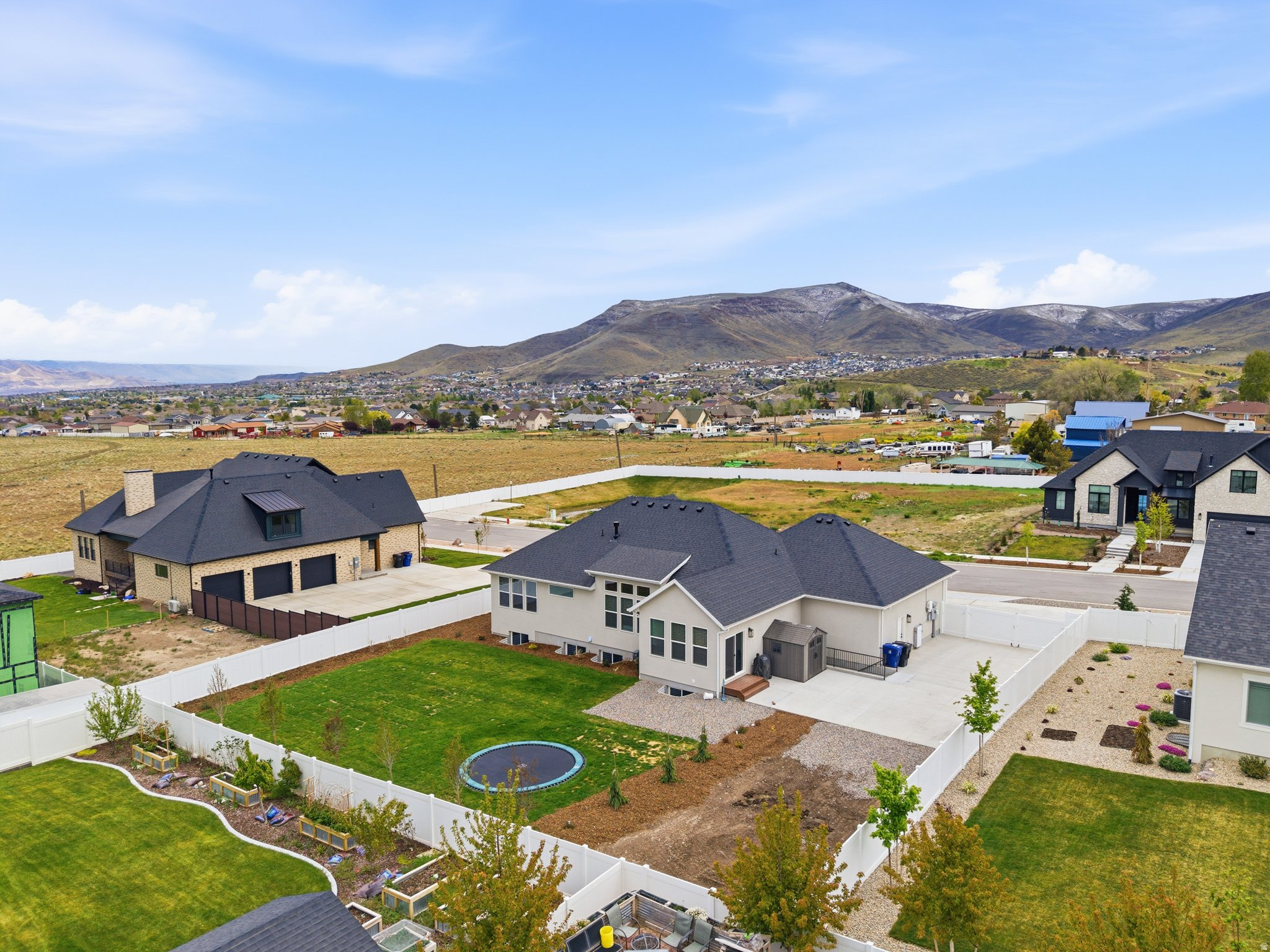 7236 W HALLS CROSSING DR
