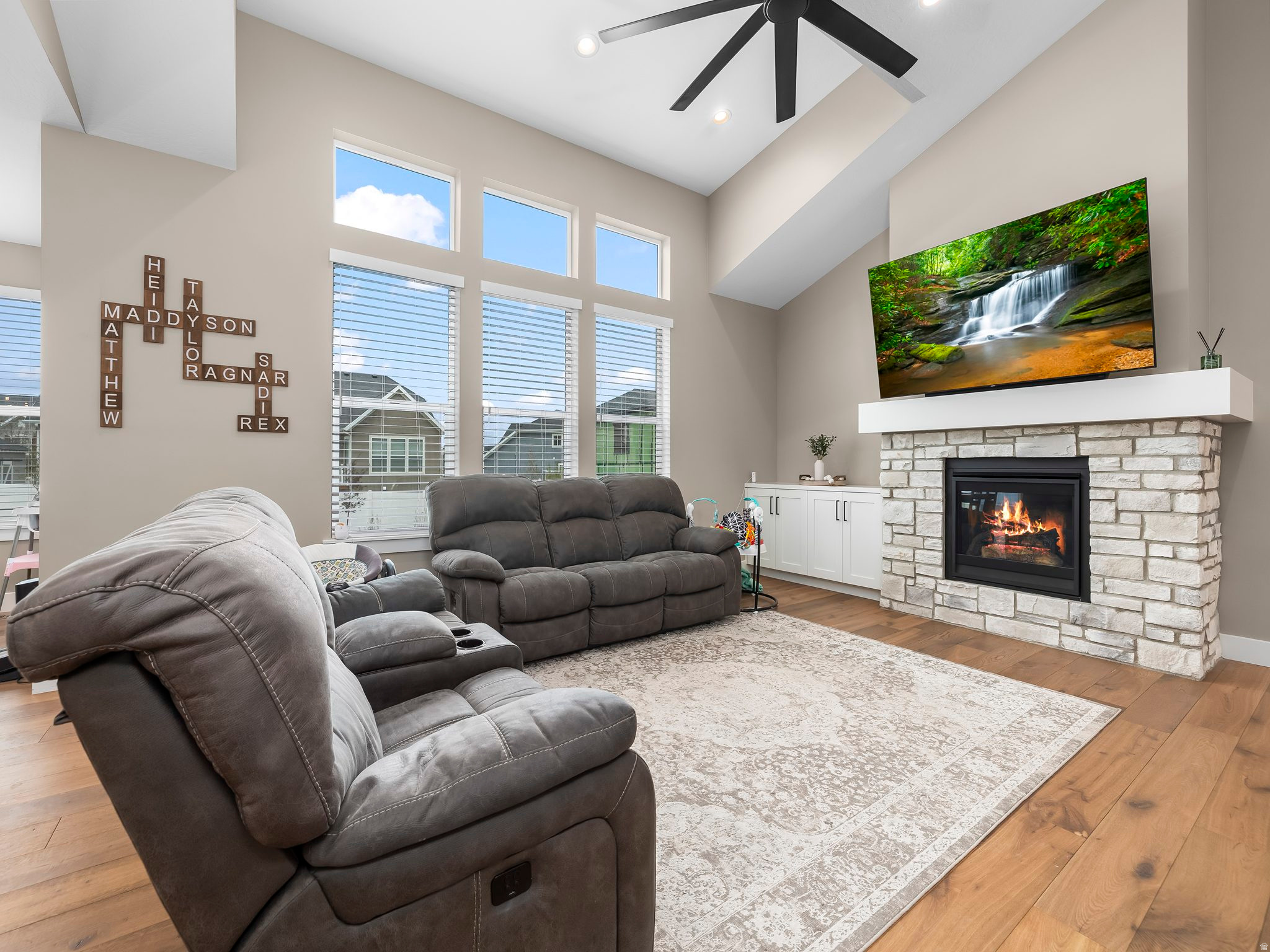 7236 W HALLS CROSSING DR