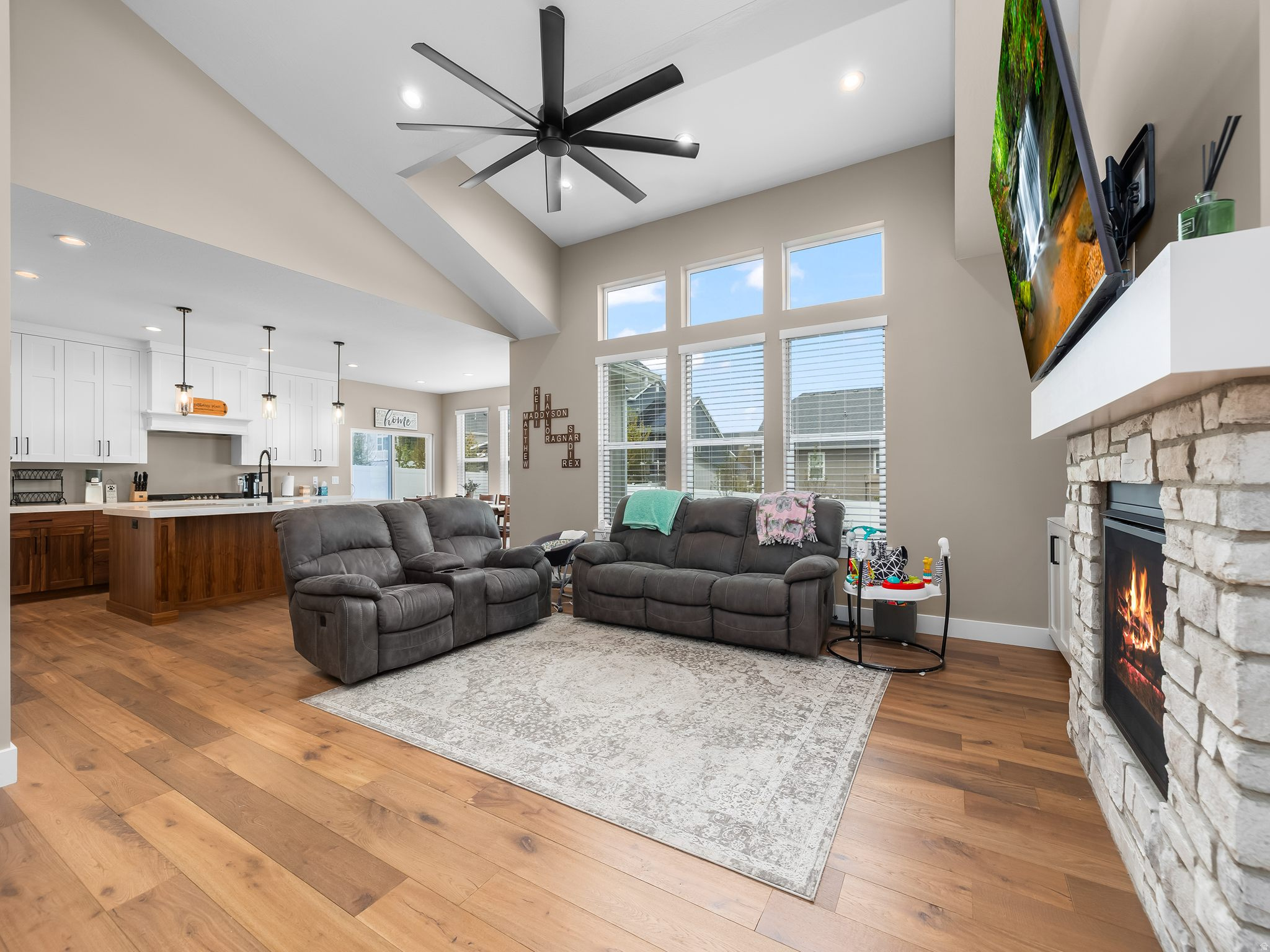 7236 W HALLS CROSSING DR