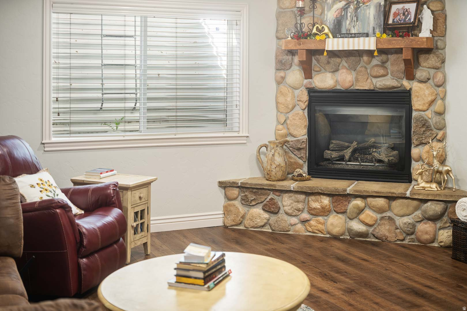 6208 W SKYLINE DR