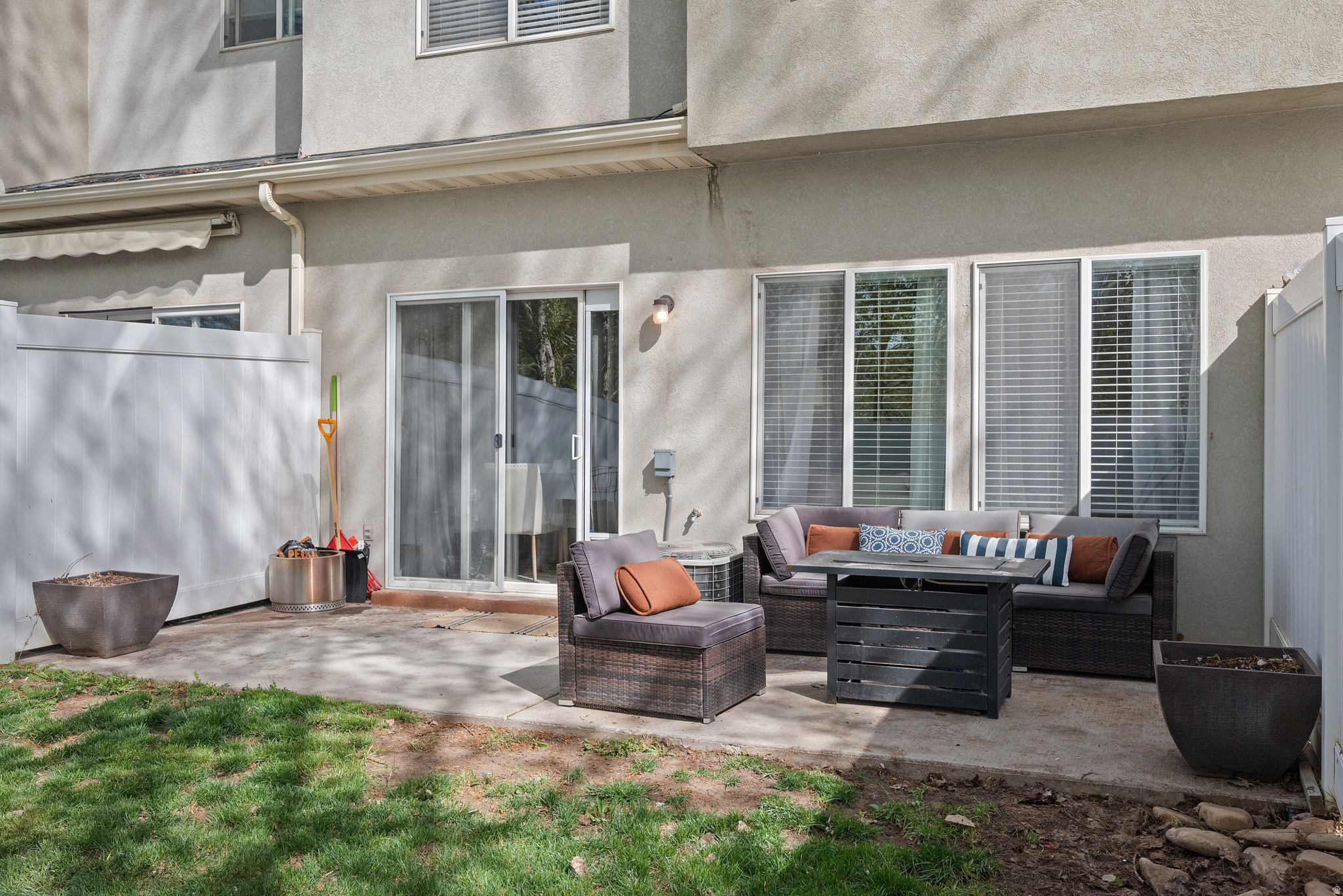 211 GREENFIELD CIR #119