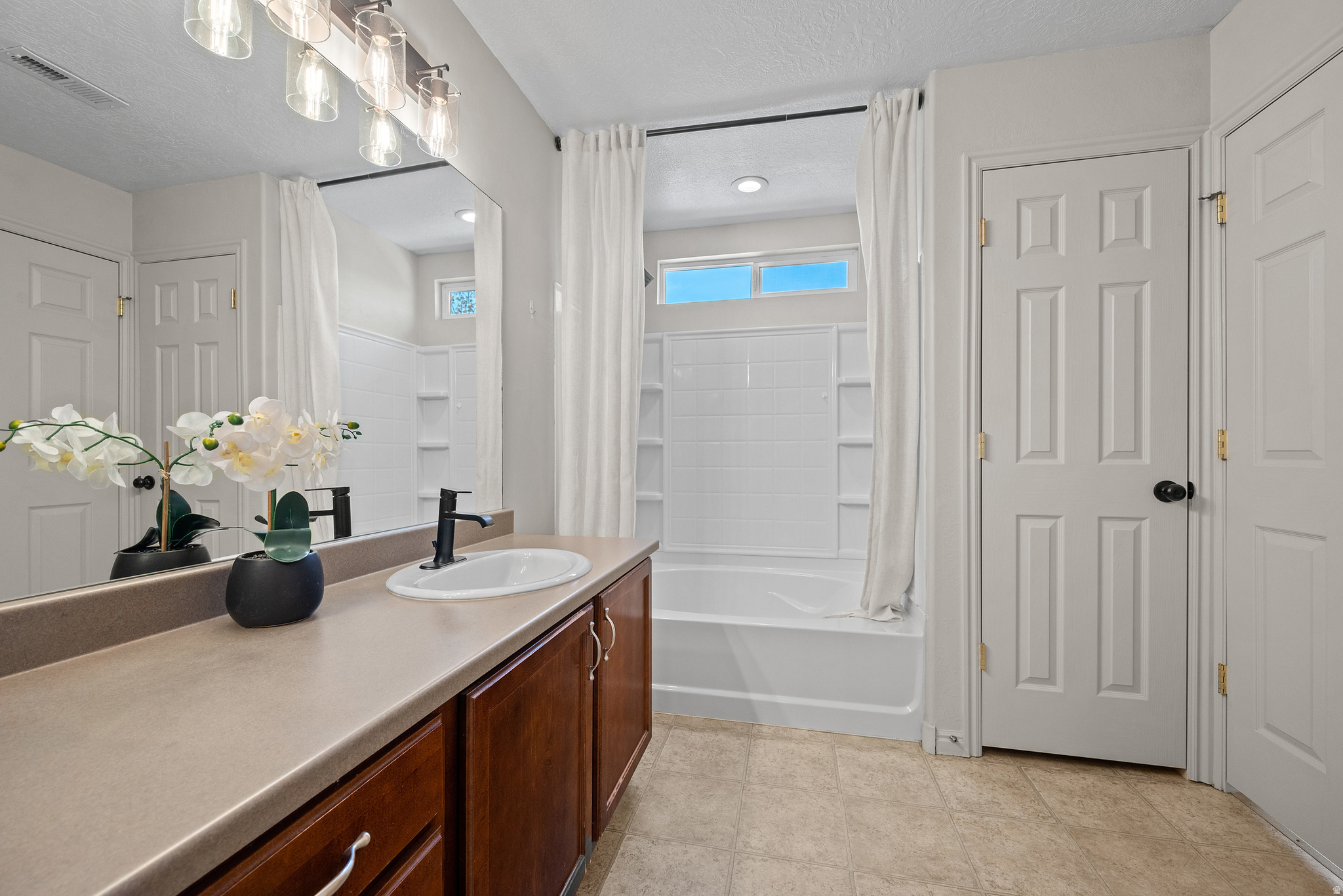 211 GREENFIELD CIR #119