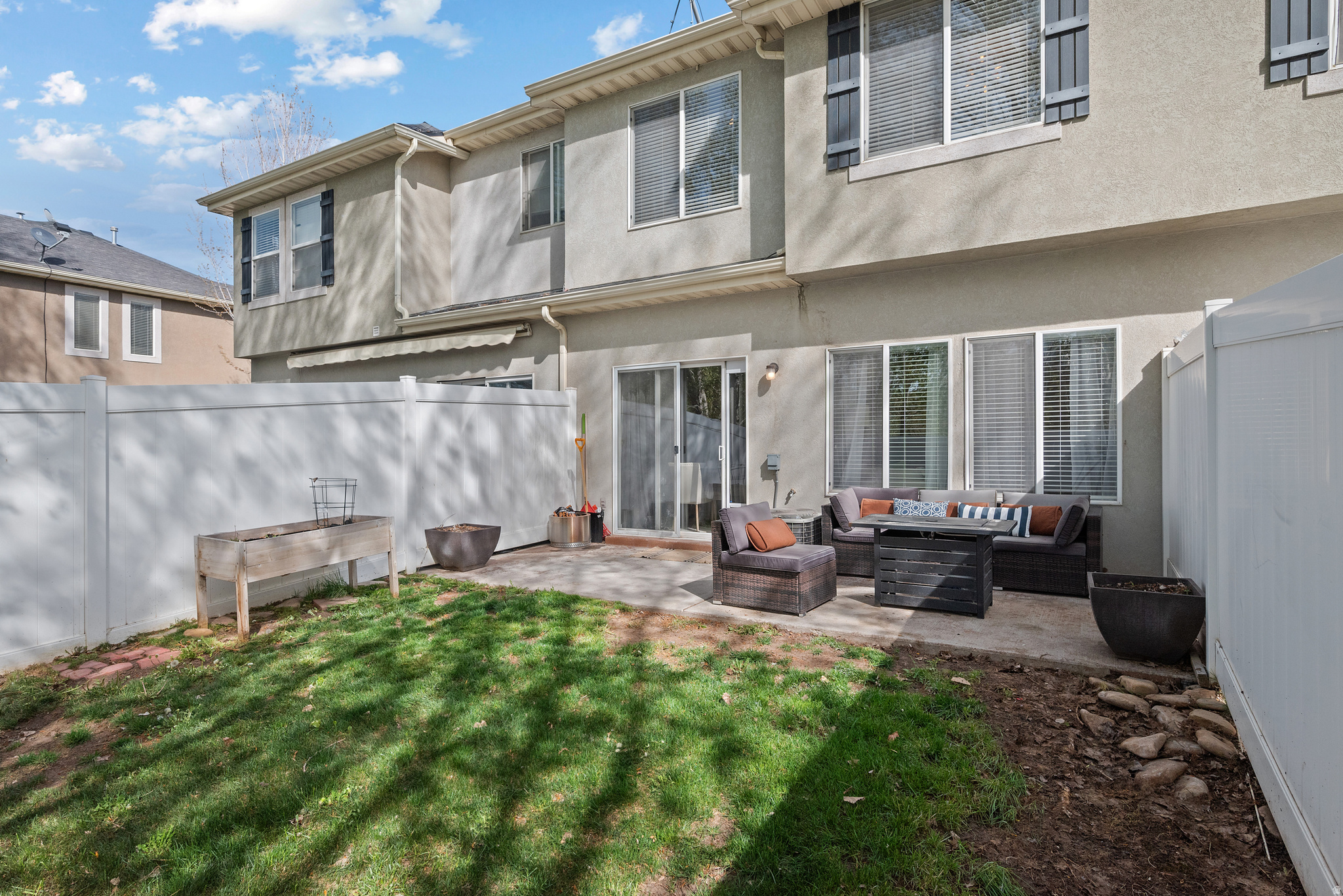 211 GREENFIELD CIR #119