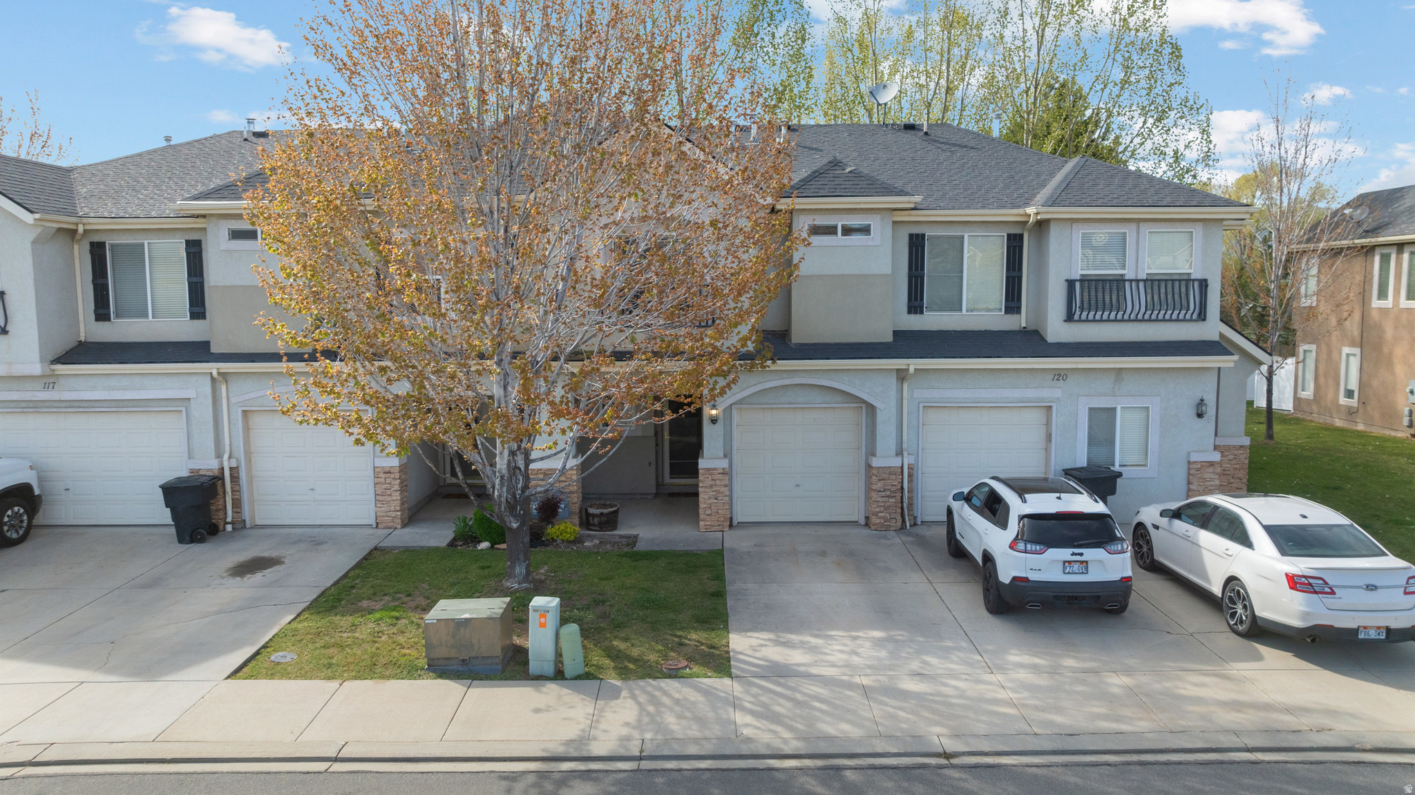 211 GREENFIELD CIR #119