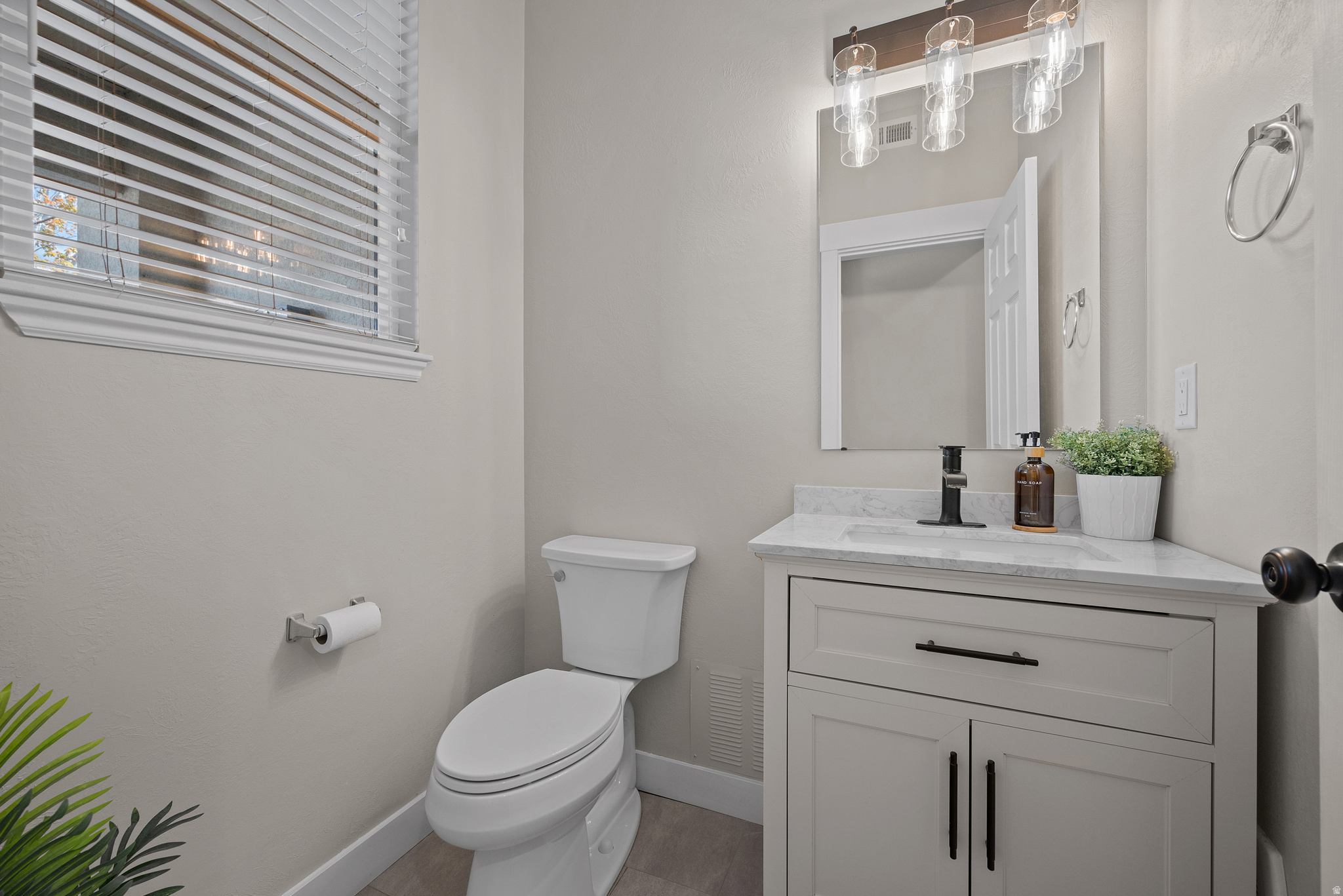211 GREENFIELD CIR #119