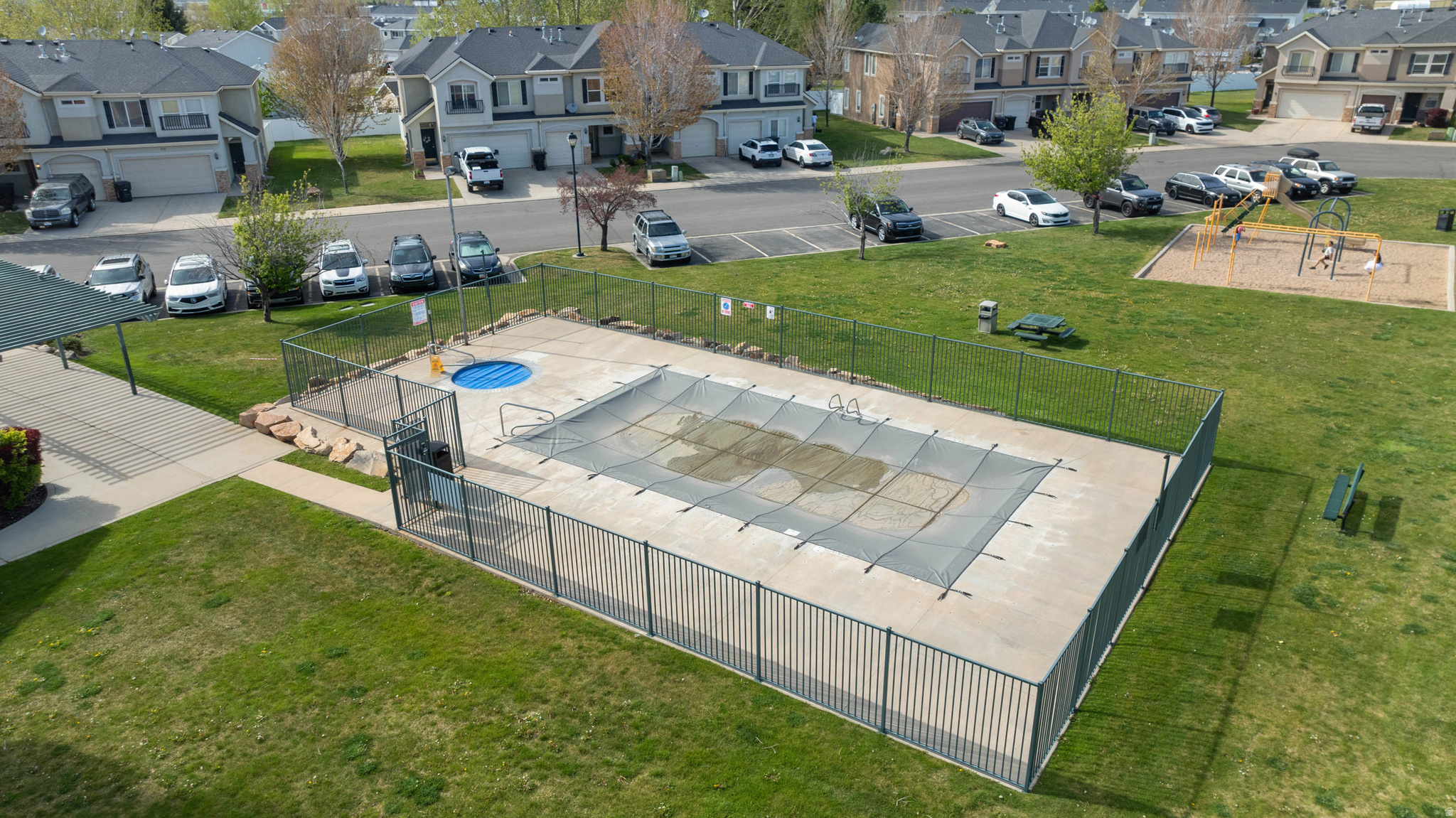 211 GREENFIELD CIR #119