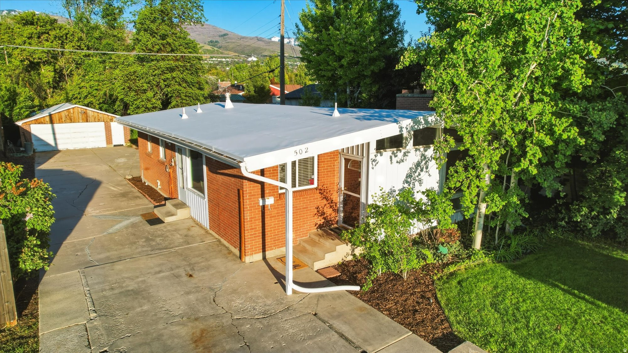 502 N MAIN ST