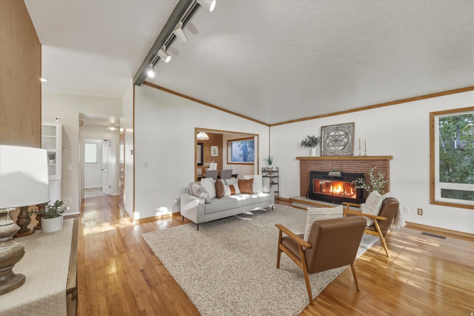 502 N MAIN ST