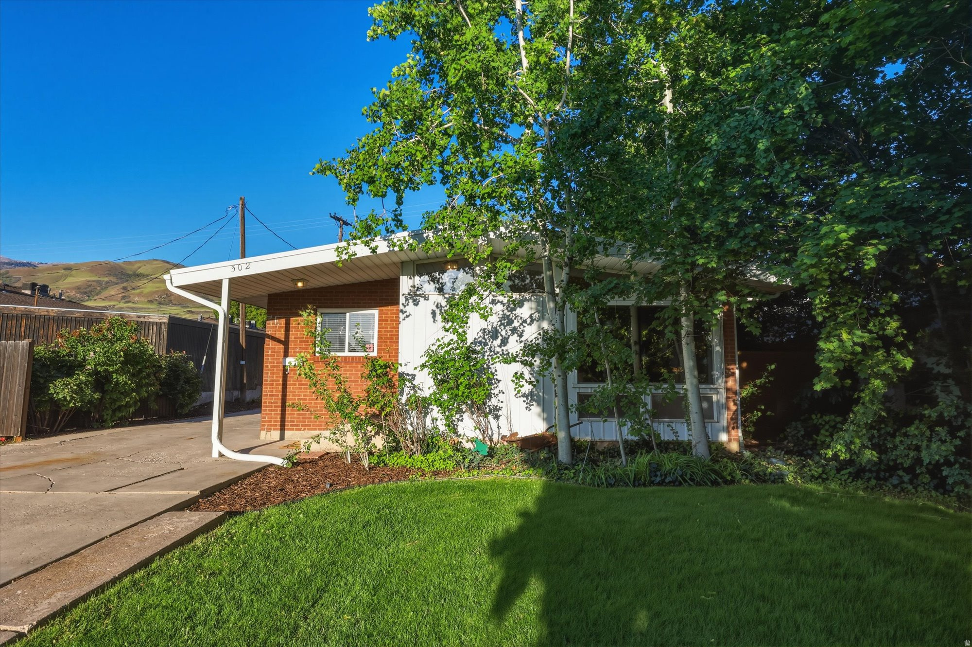502 N MAIN ST