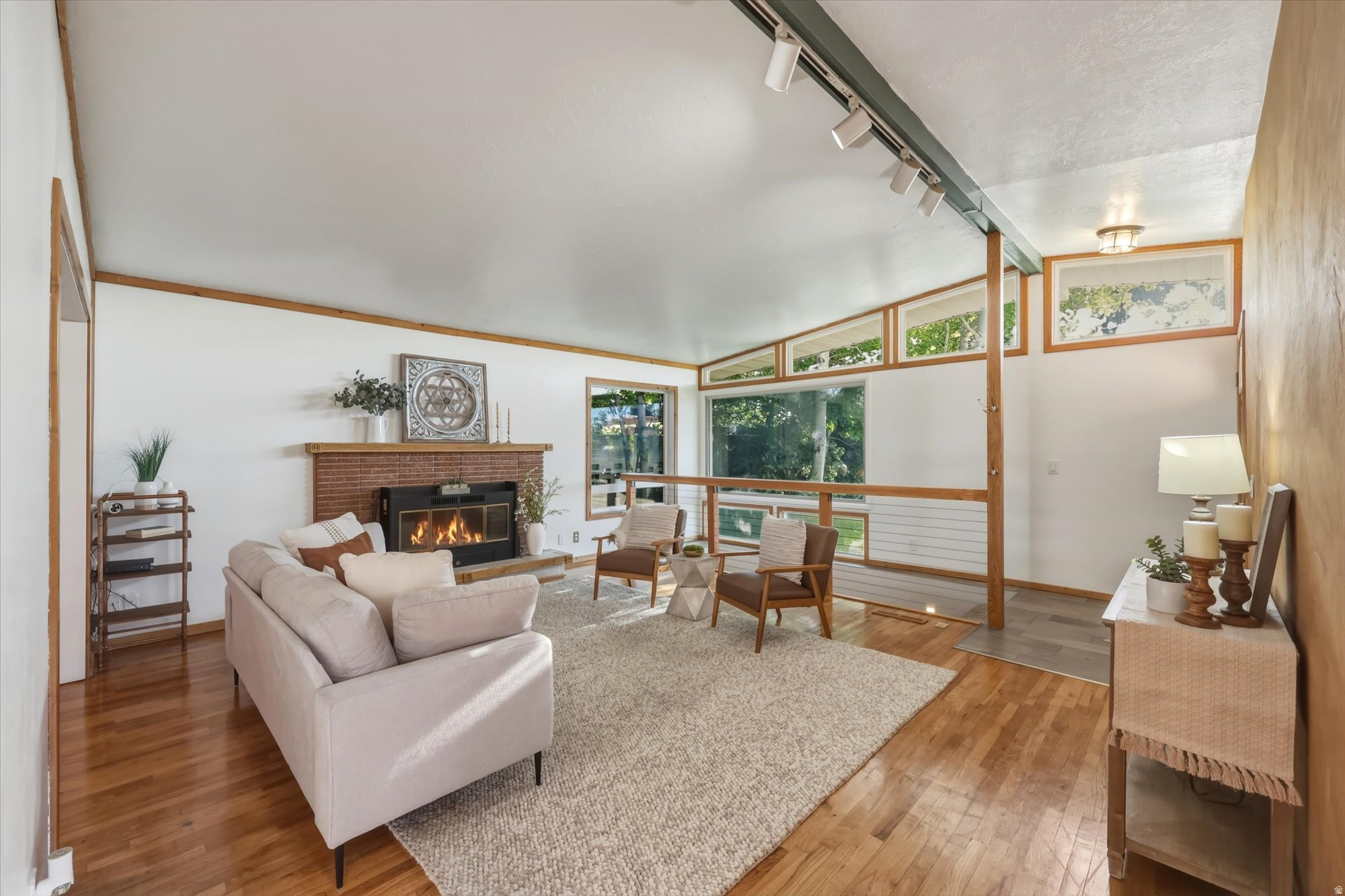 502 N MAIN ST