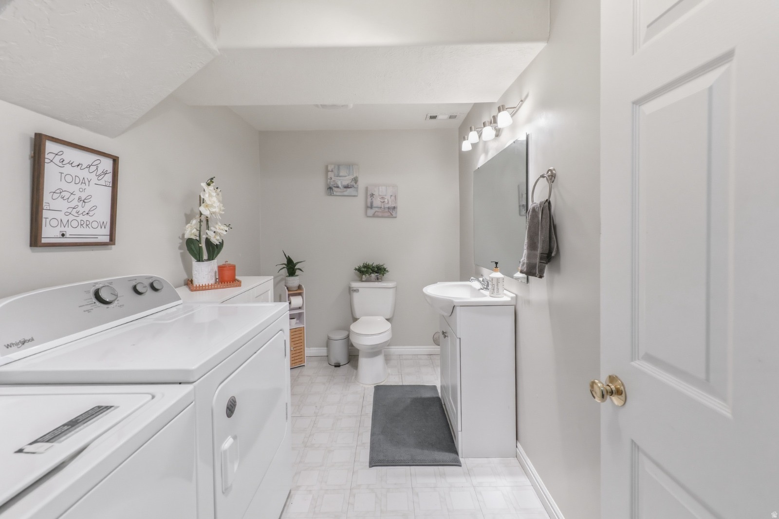 4768 W LIBERATION DR