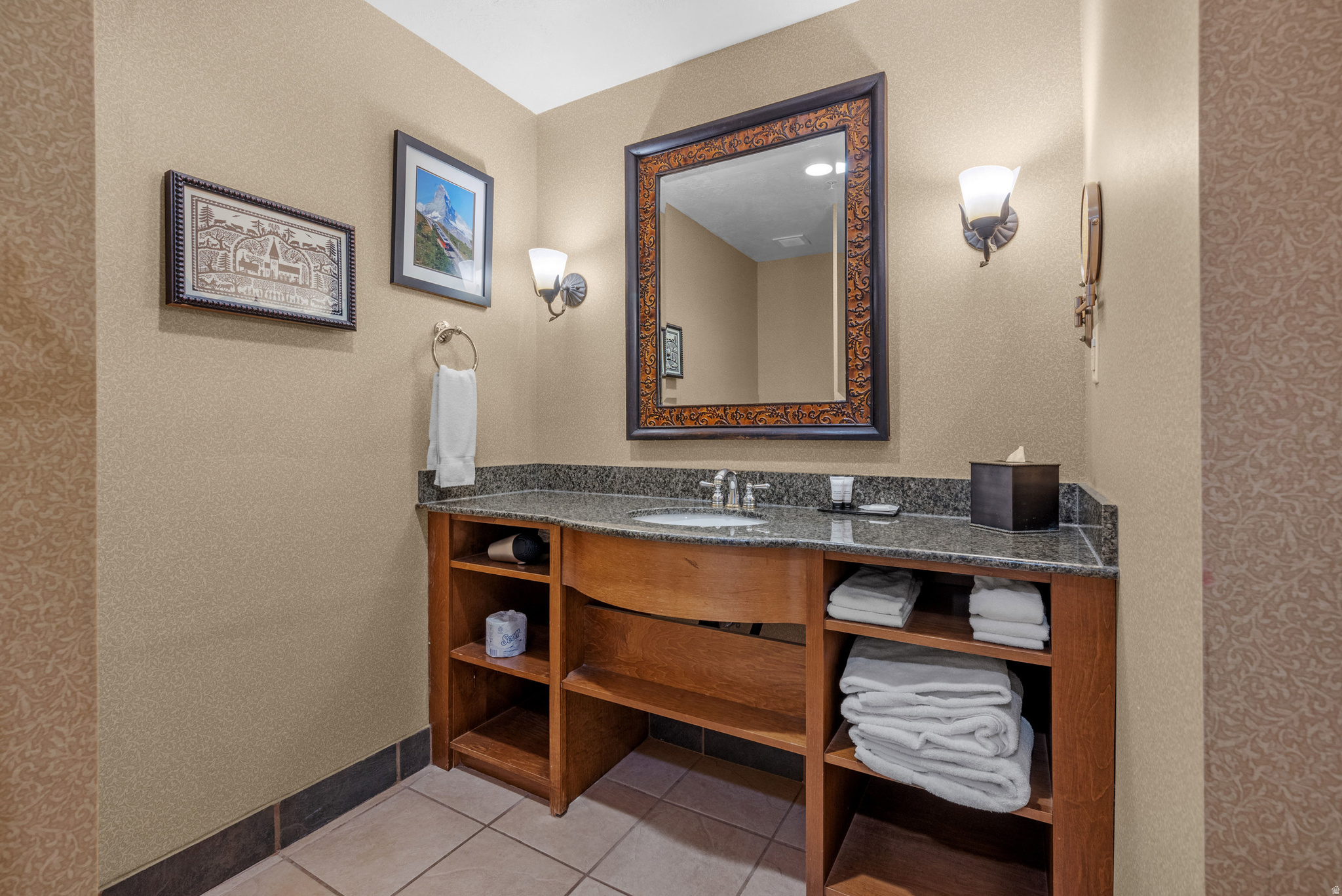 784 W RESORT DR #122