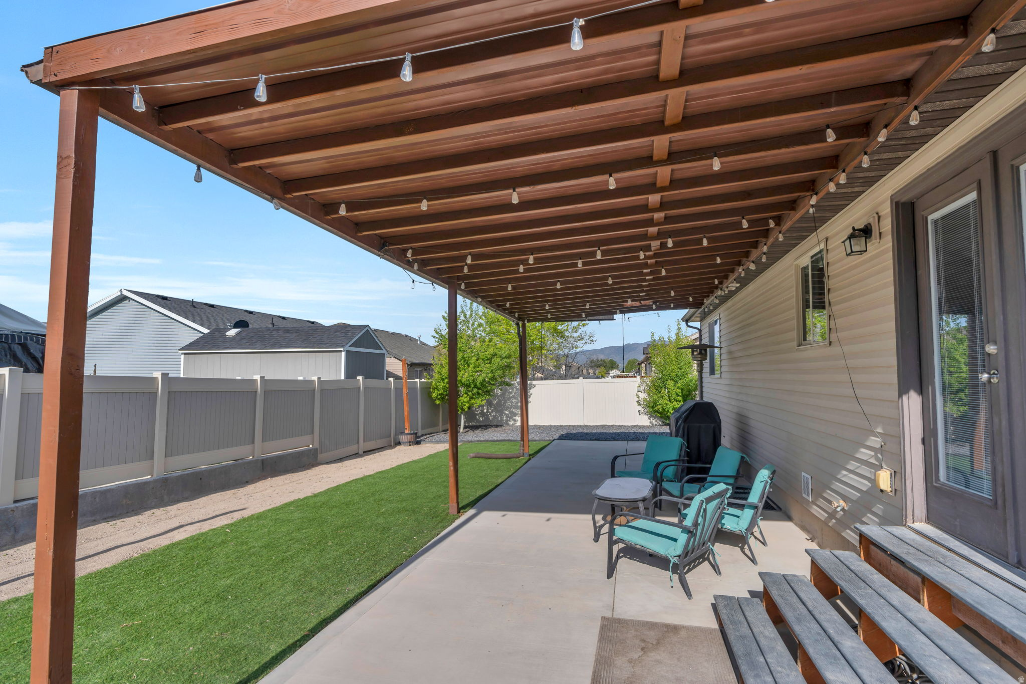 2454 E OX YOKE DR