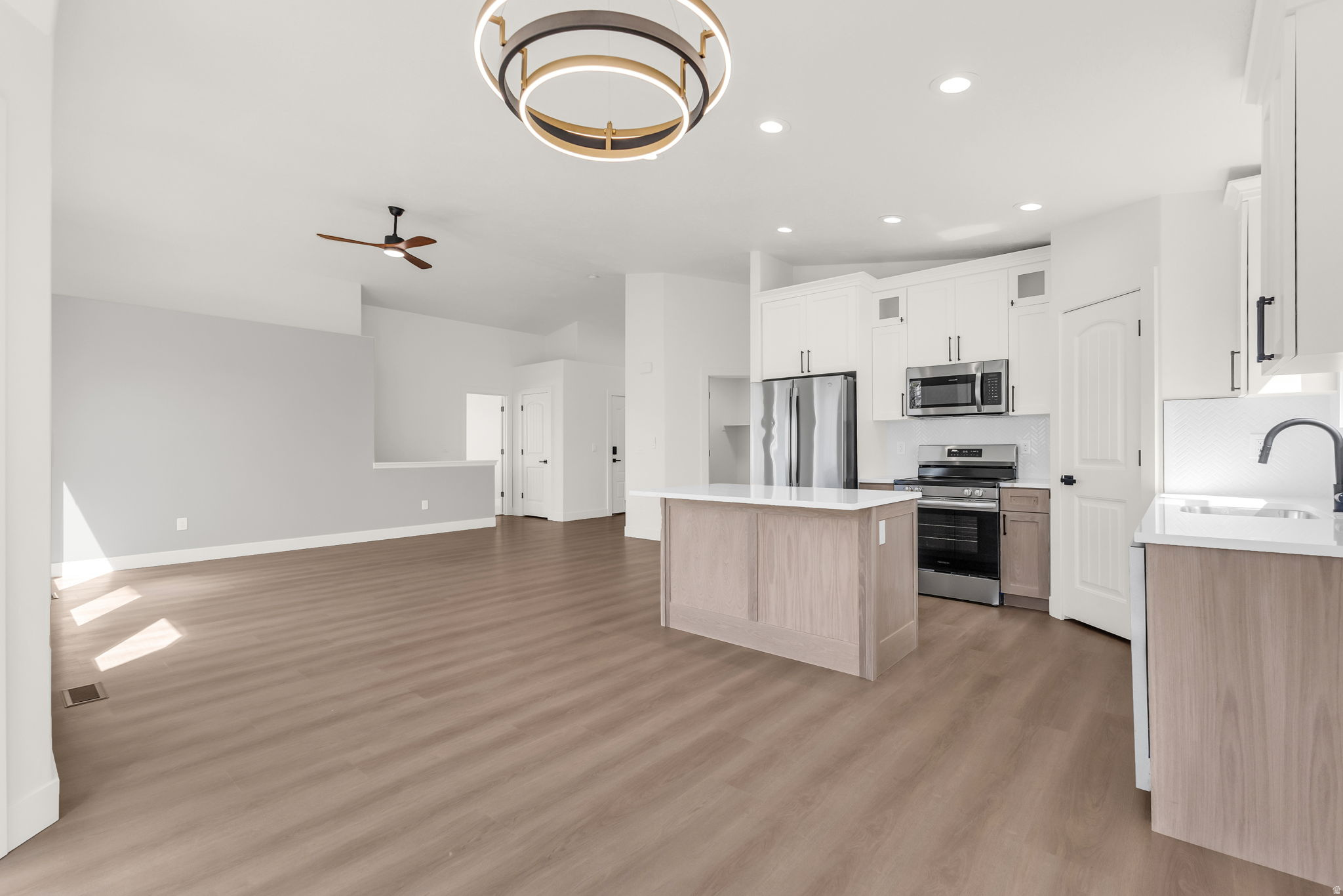 4433 W MANKATO ST