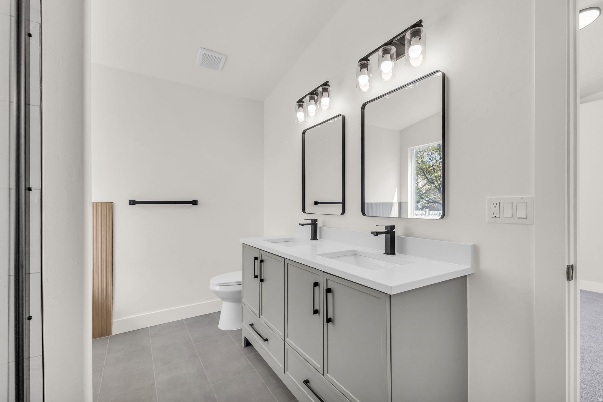 4433 W MANKATO ST