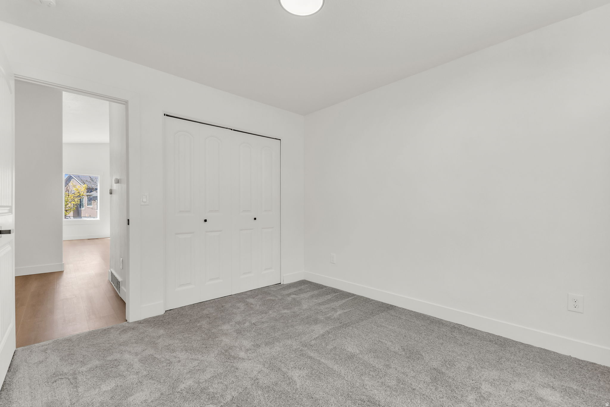 4433 W MANKATO ST