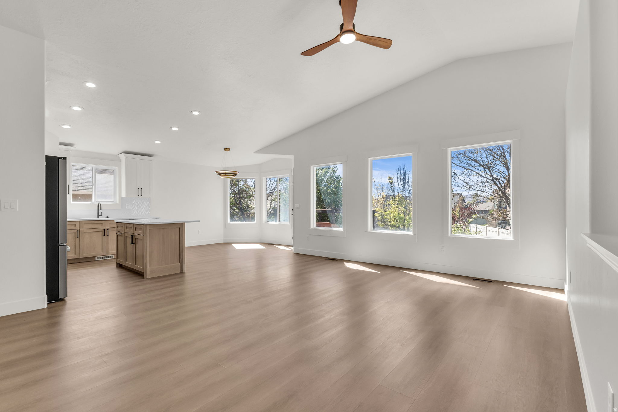 4433 W MANKATO ST
