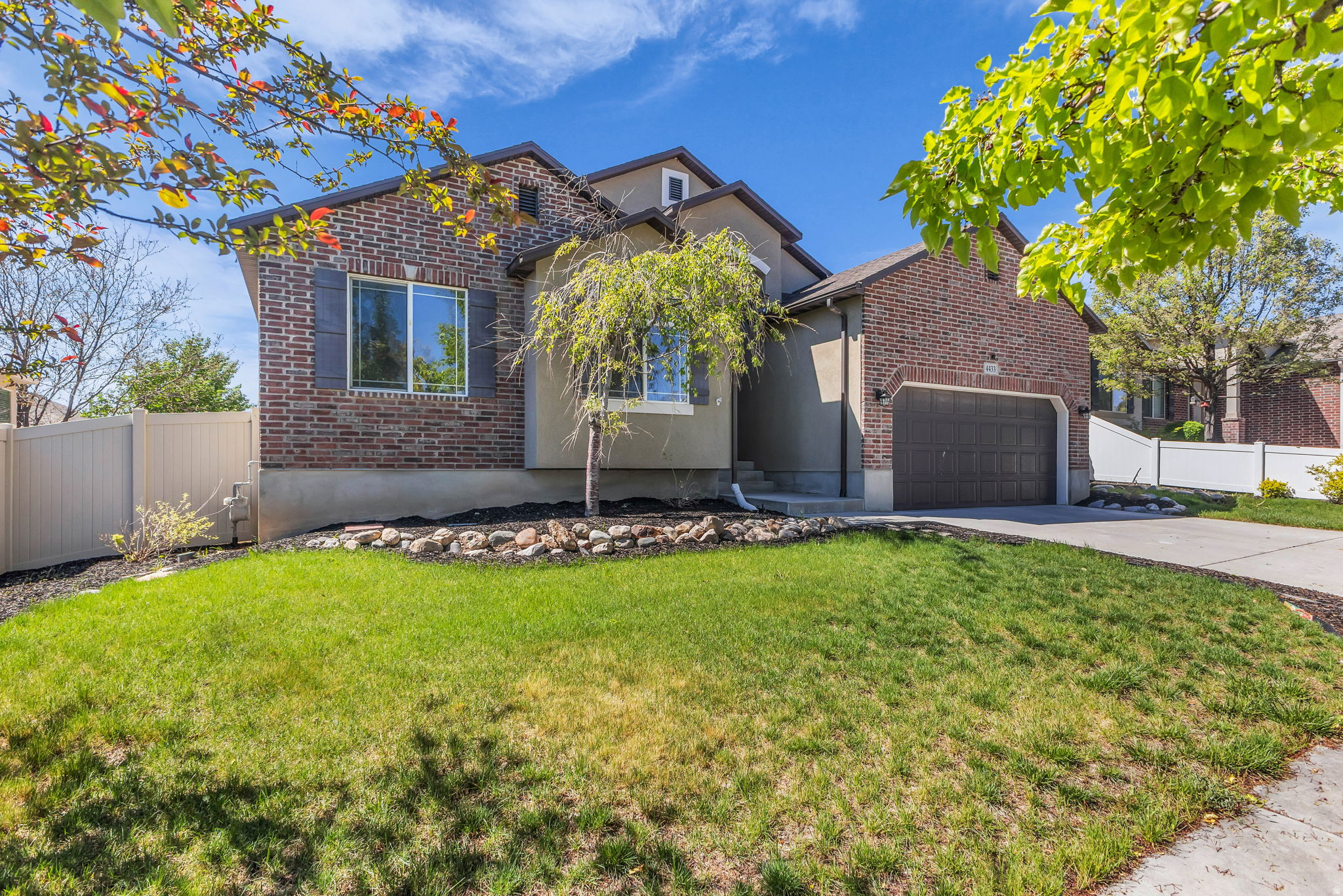 4433 W MANKATO ST