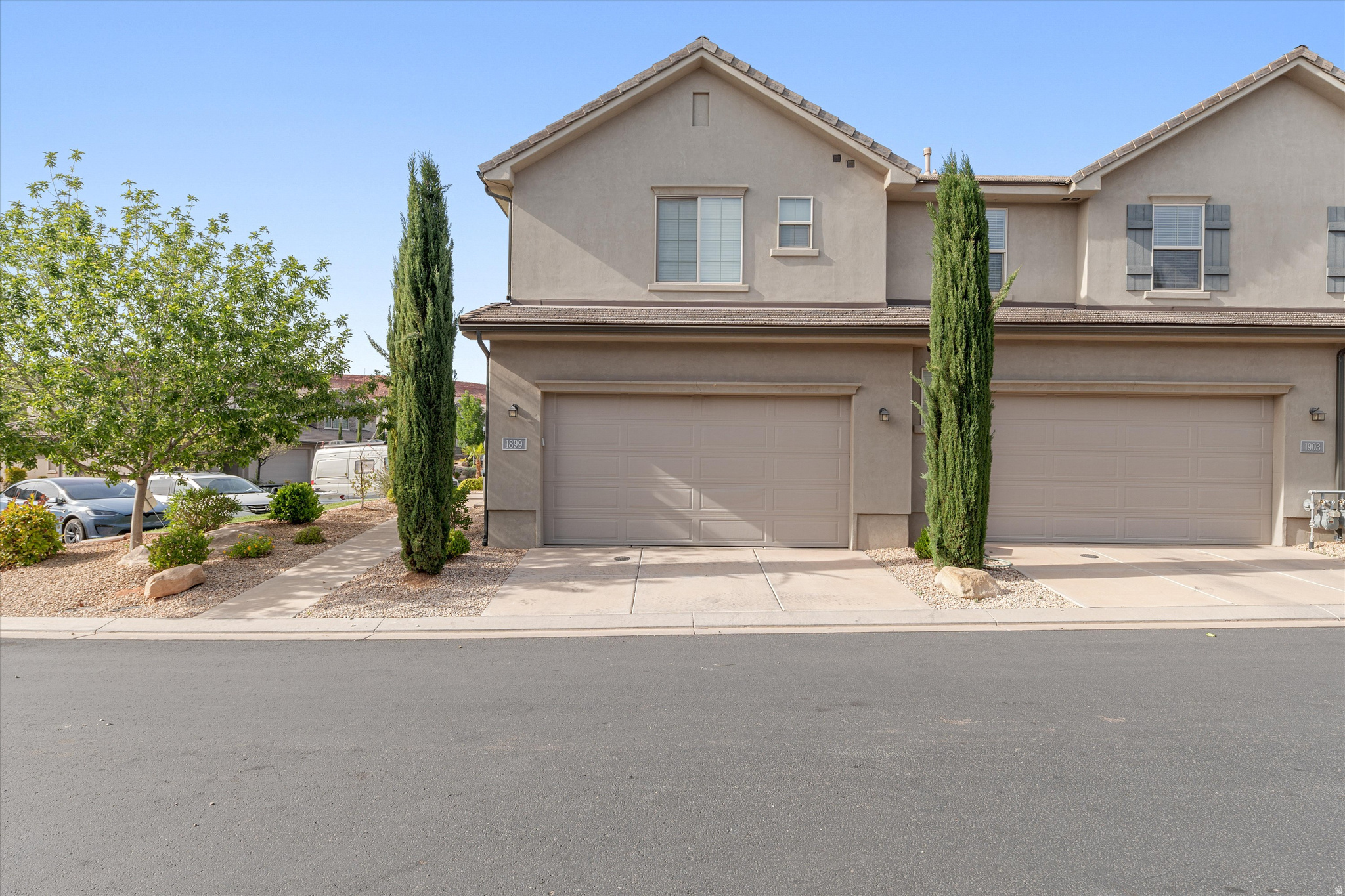 1899 E FIESTA LN