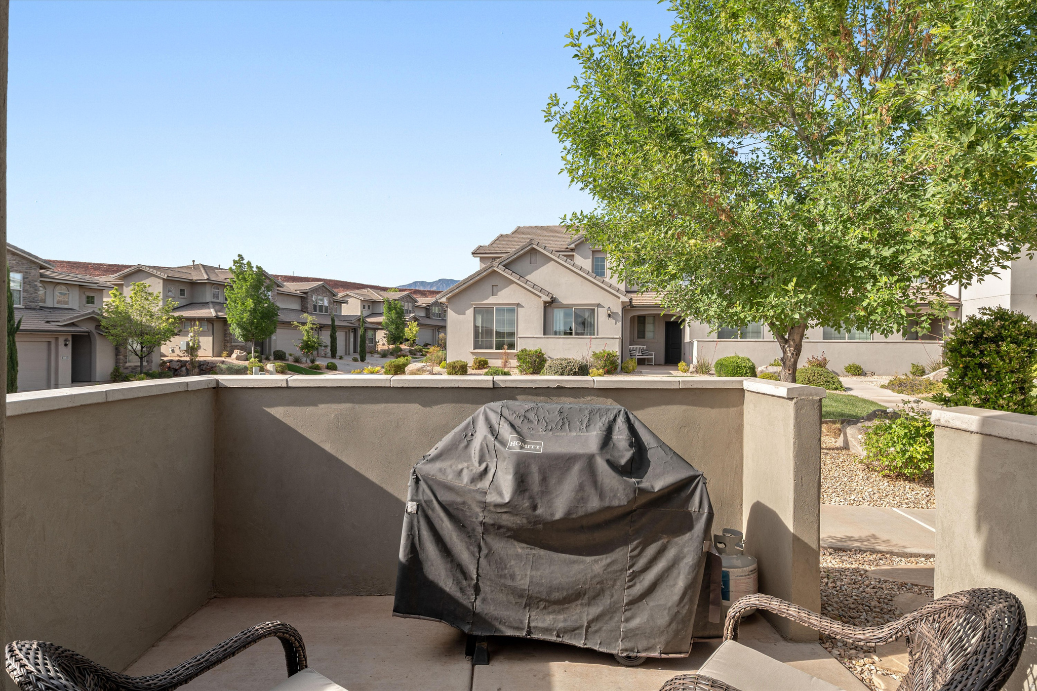1899 E FIESTA LN