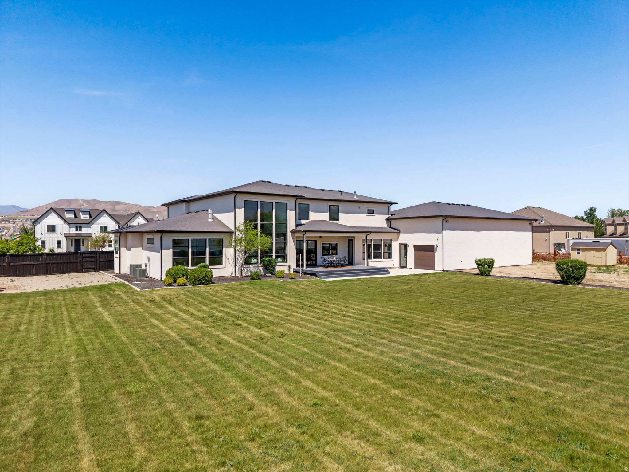 2883 W PARKSIDE DR