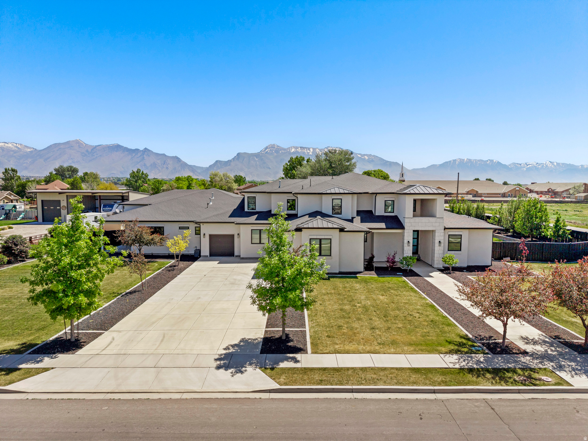 2883 W PARKSIDE DR