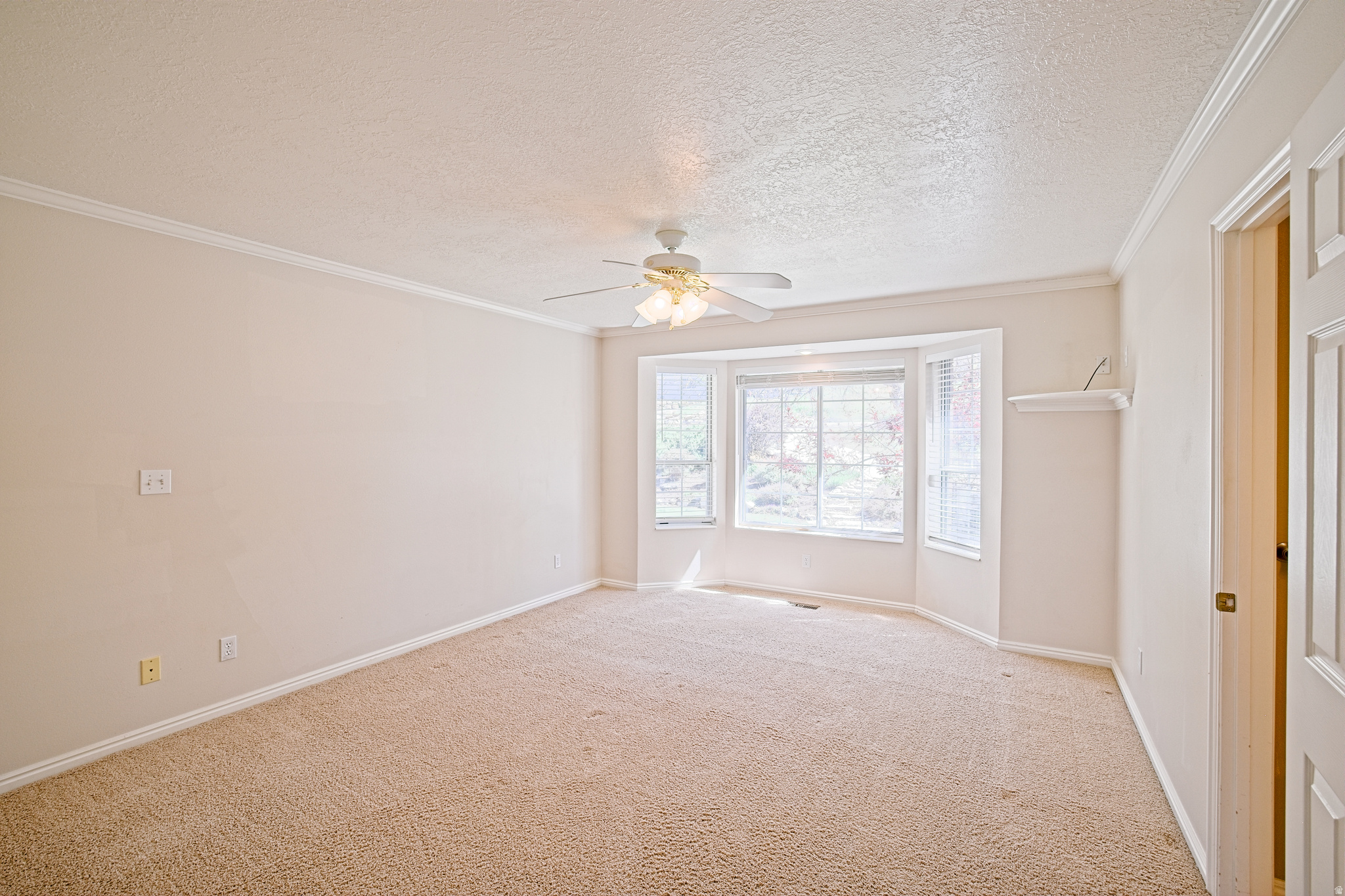 50 E HIGHLINE DR