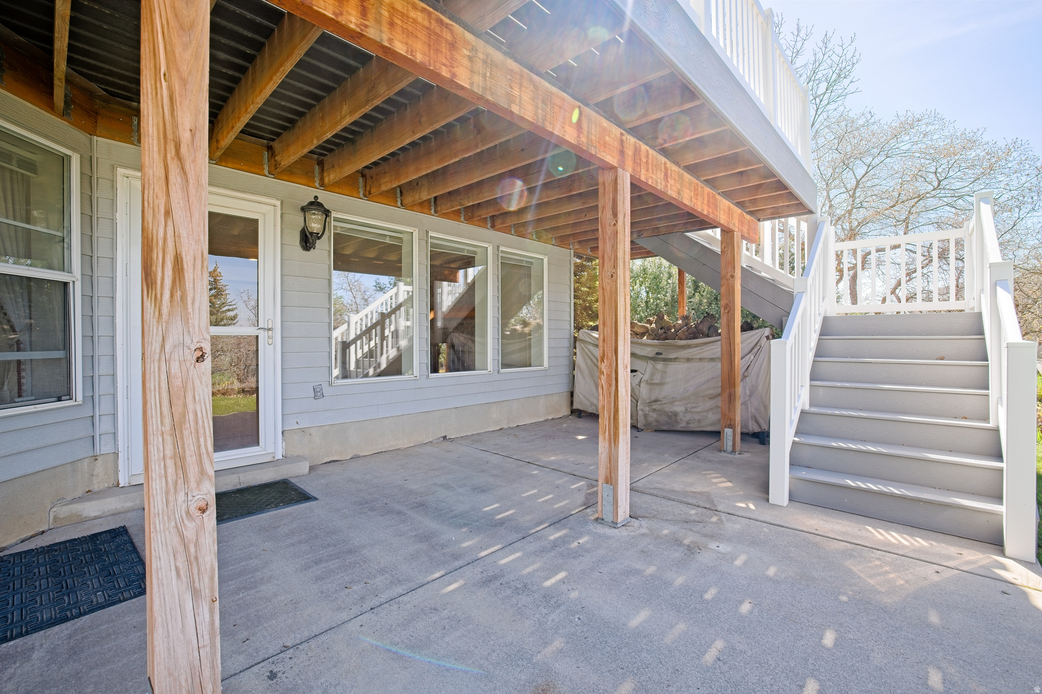 50 E HIGHLINE DR
