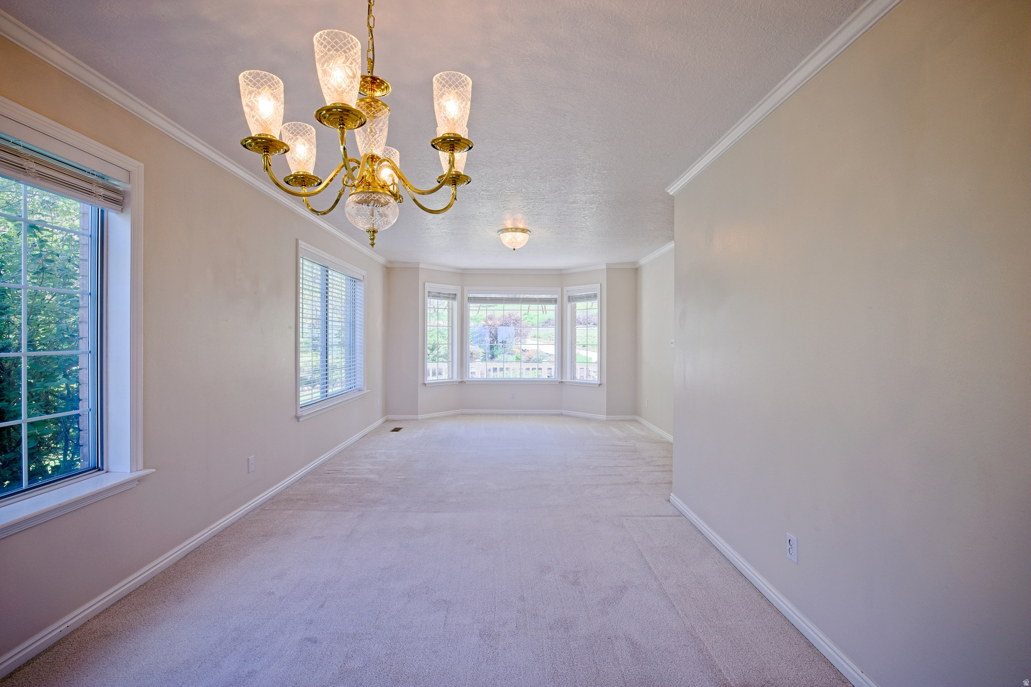 50 E HIGHLINE DR