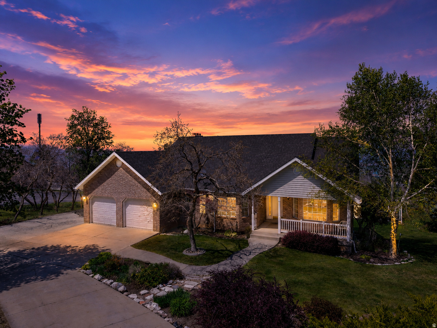 50 E HIGHLINE DR