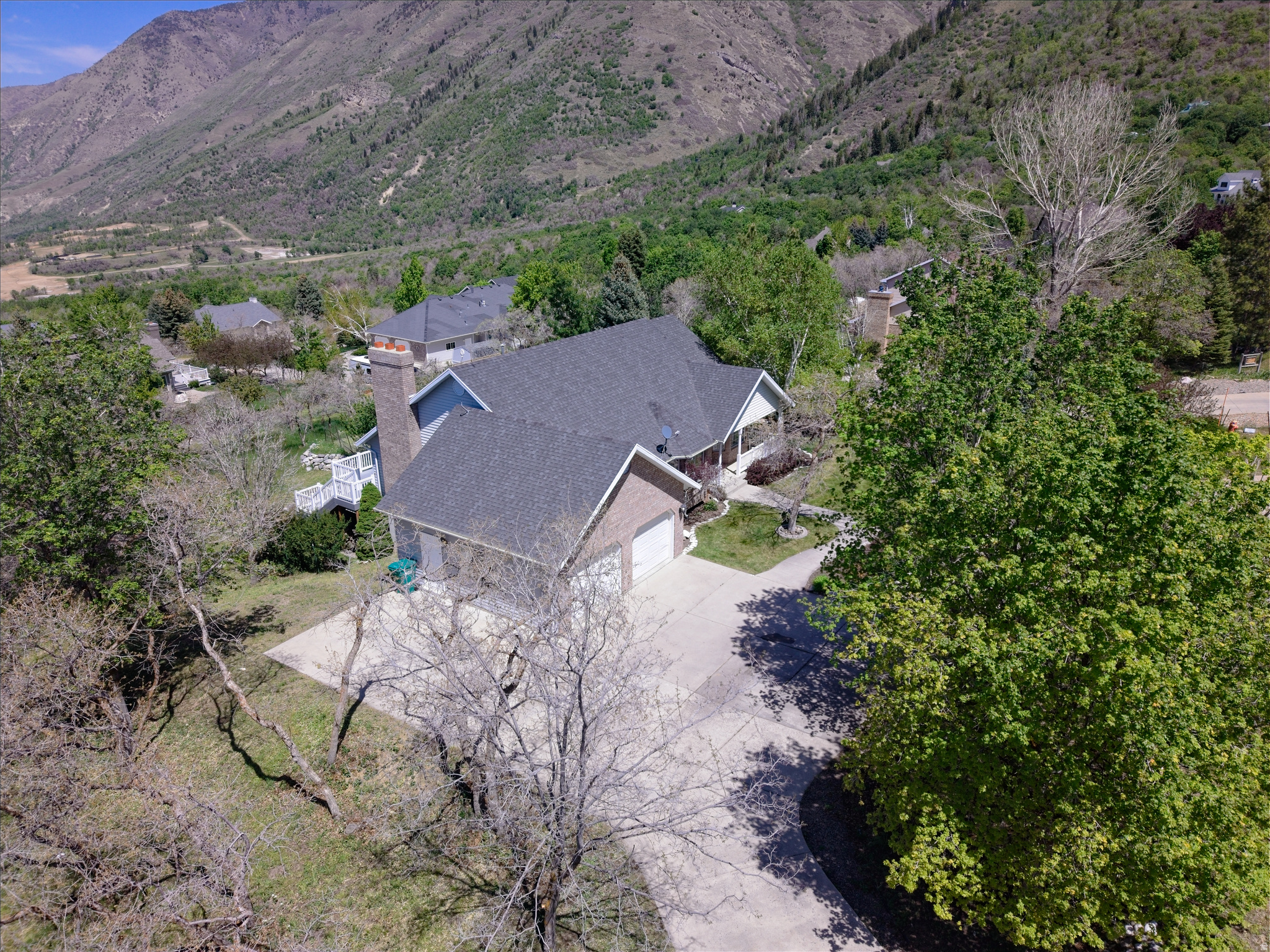 50 E HIGHLINE DR
