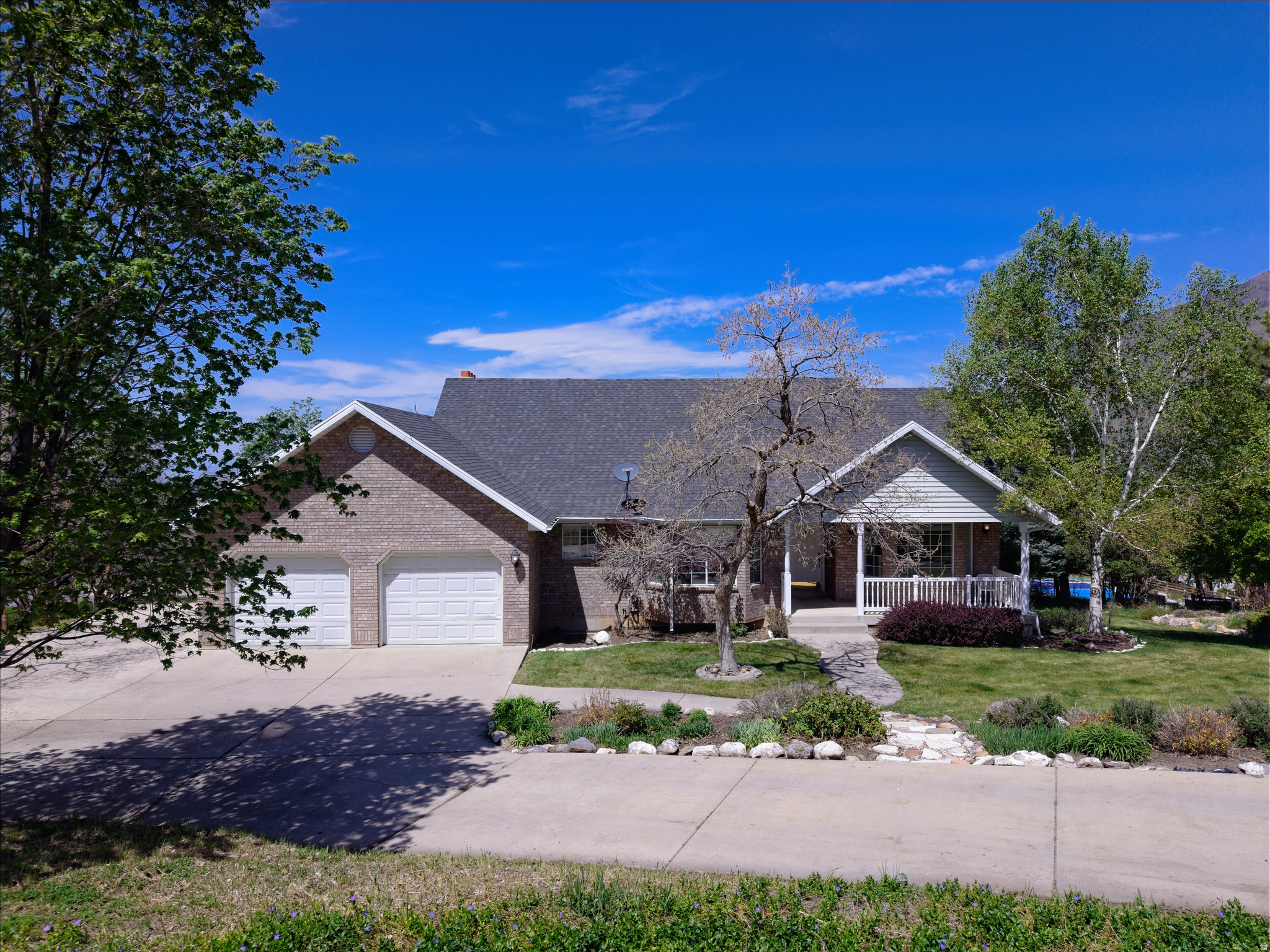 50 E HIGHLINE DR