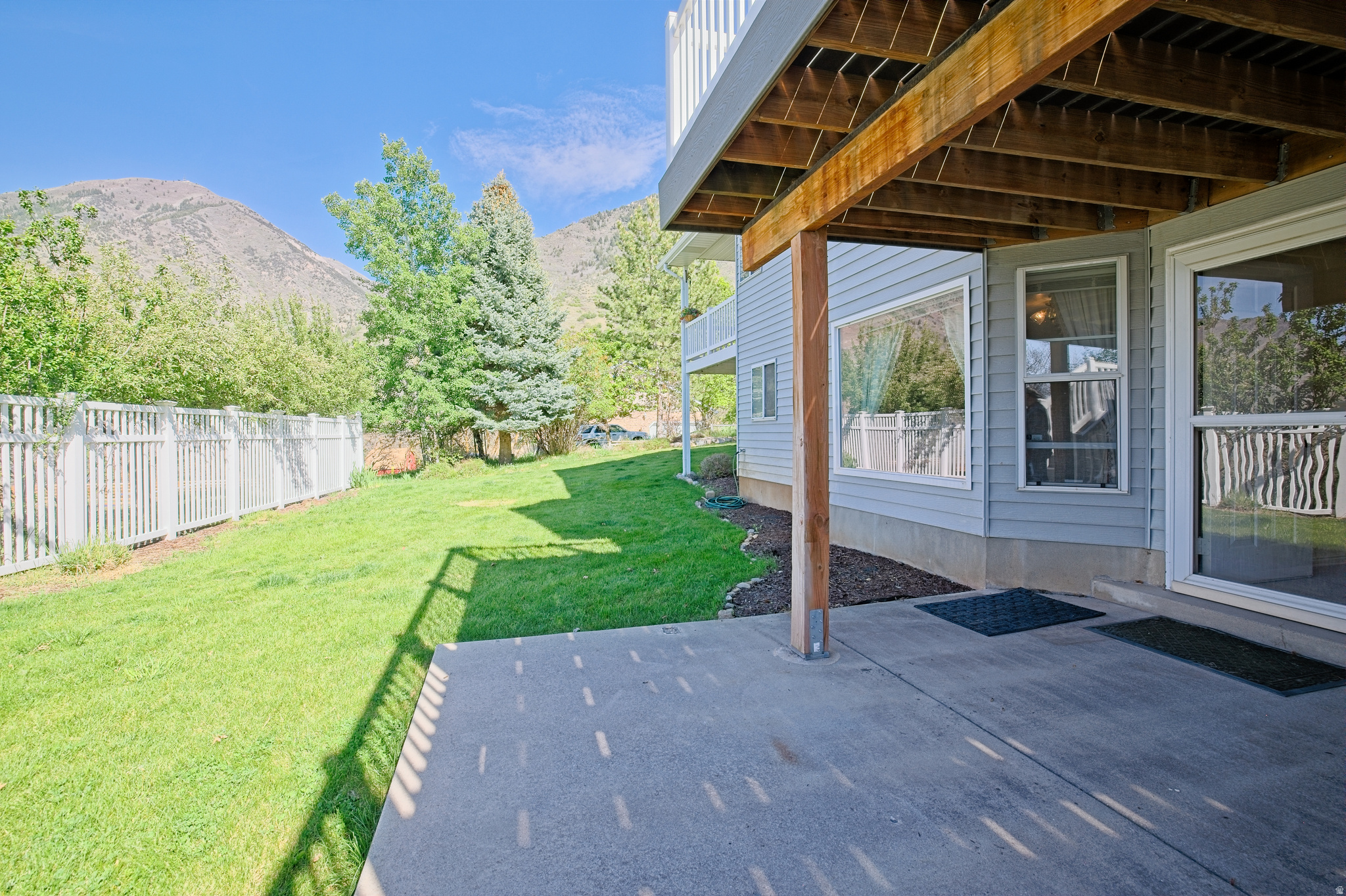 50 E HIGHLINE DR