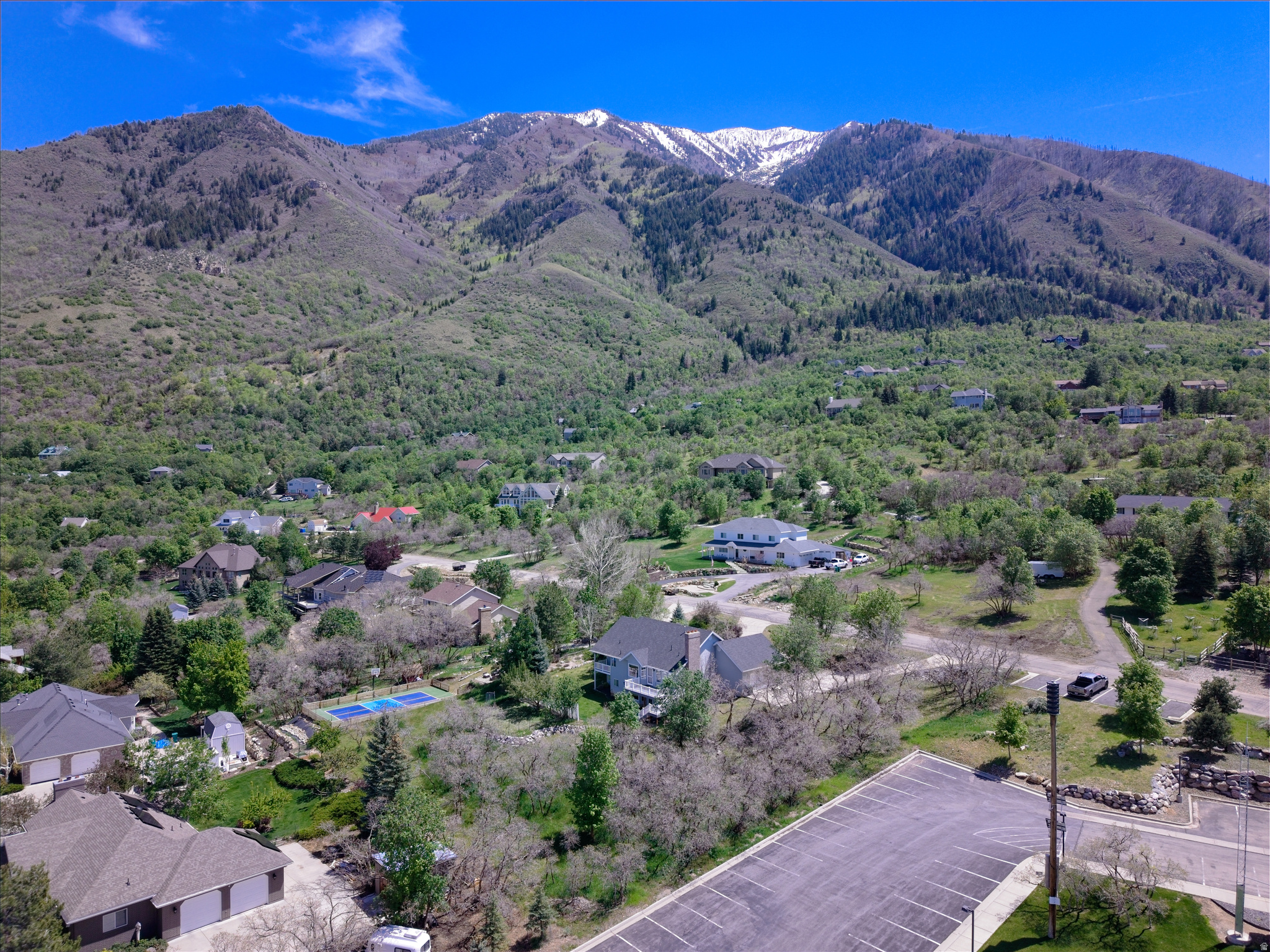 50 E HIGHLINE DR