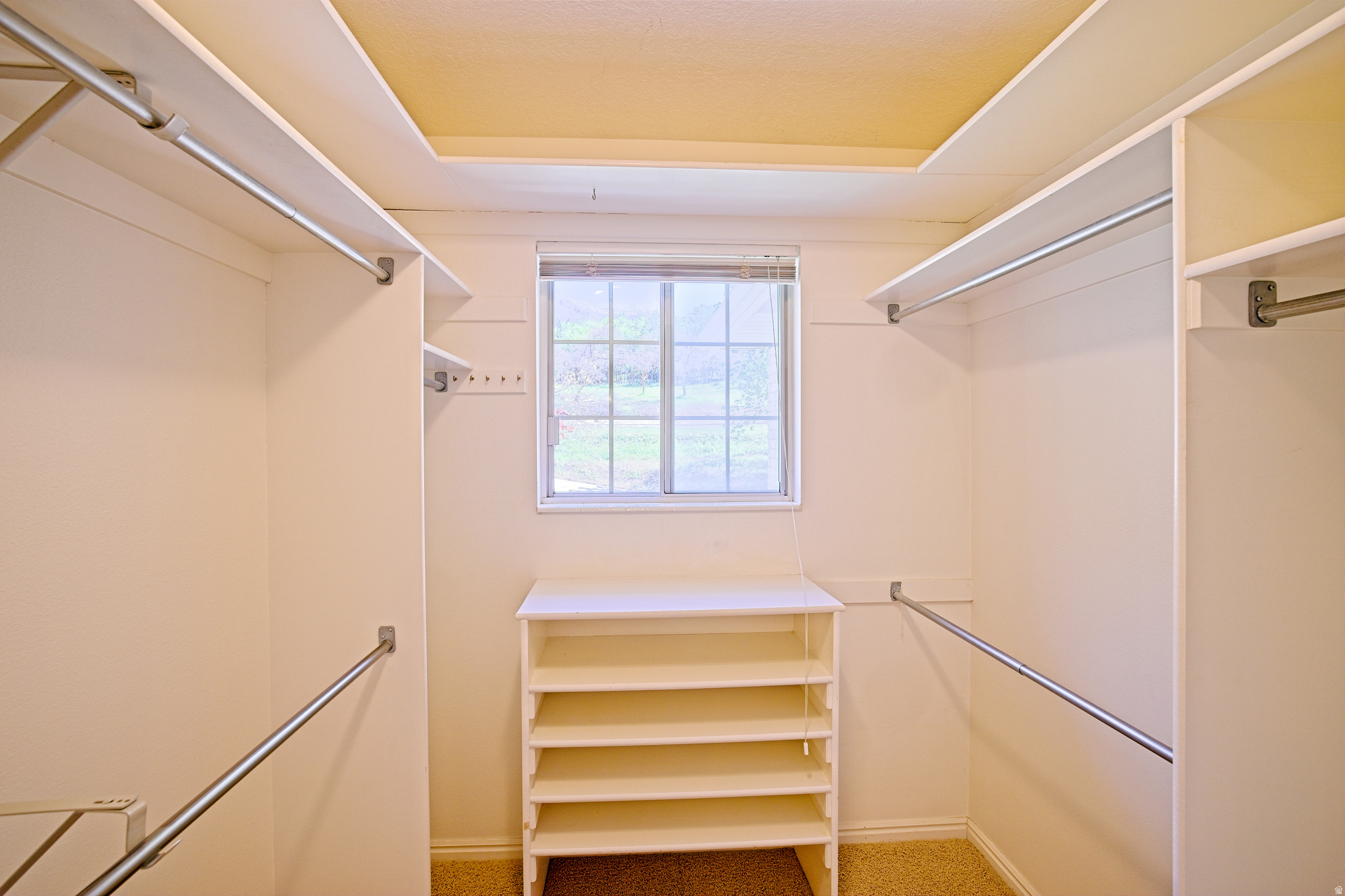 50 E HIGHLINE DR