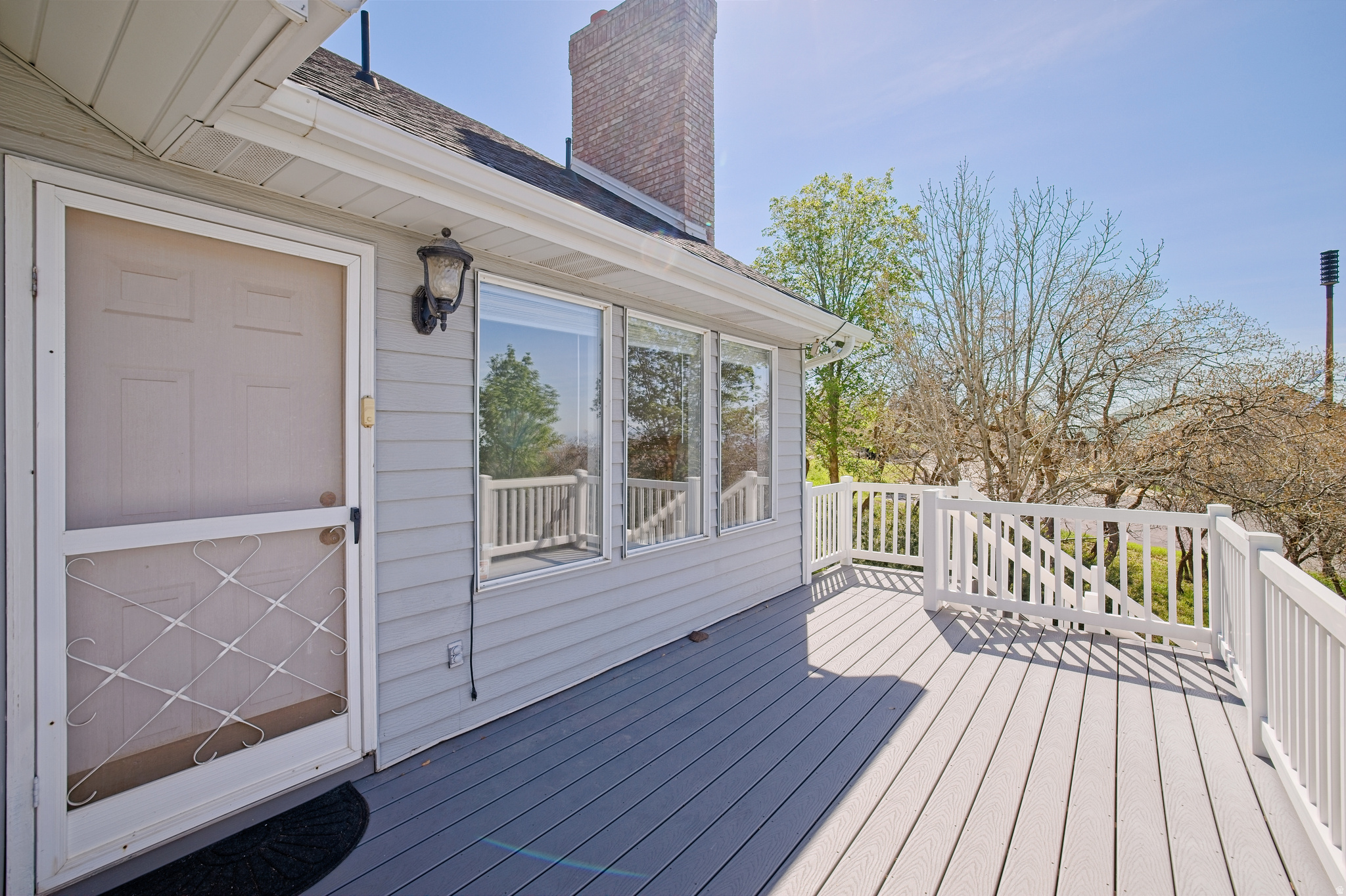 50 E HIGHLINE DR
