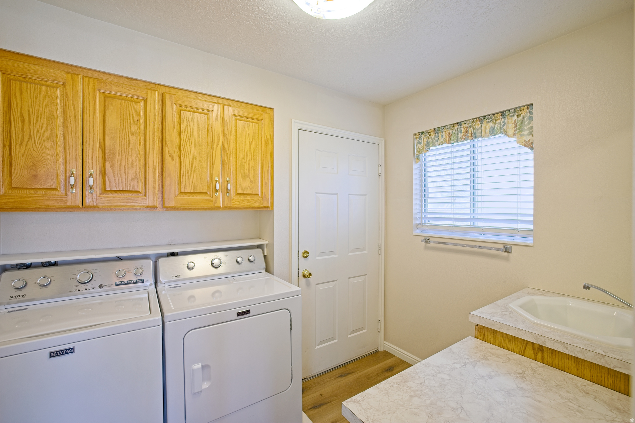 50 E HIGHLINE DR