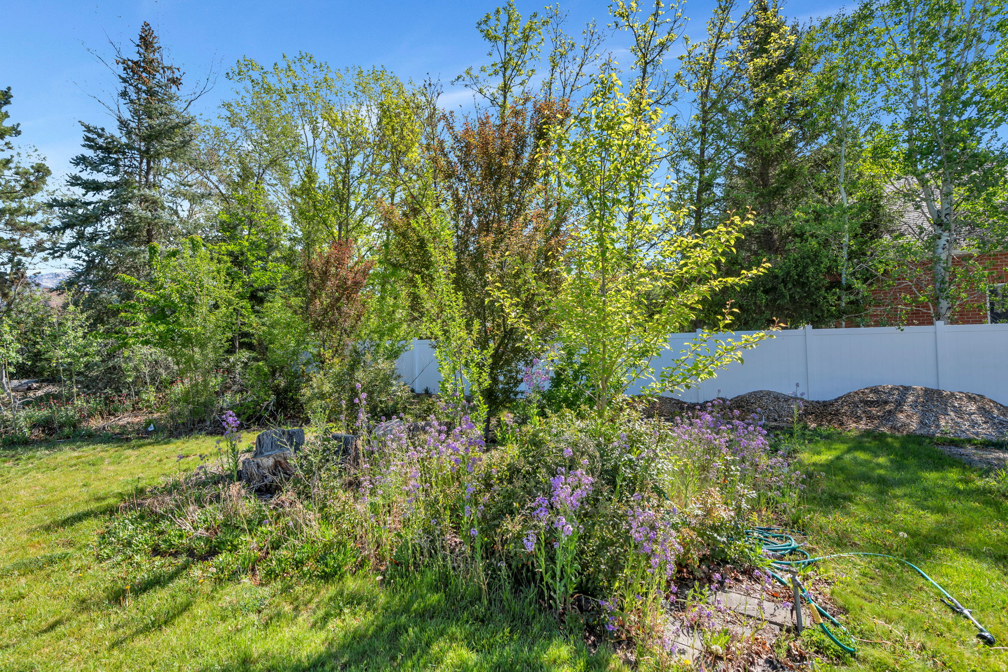 6362 W 10500 N