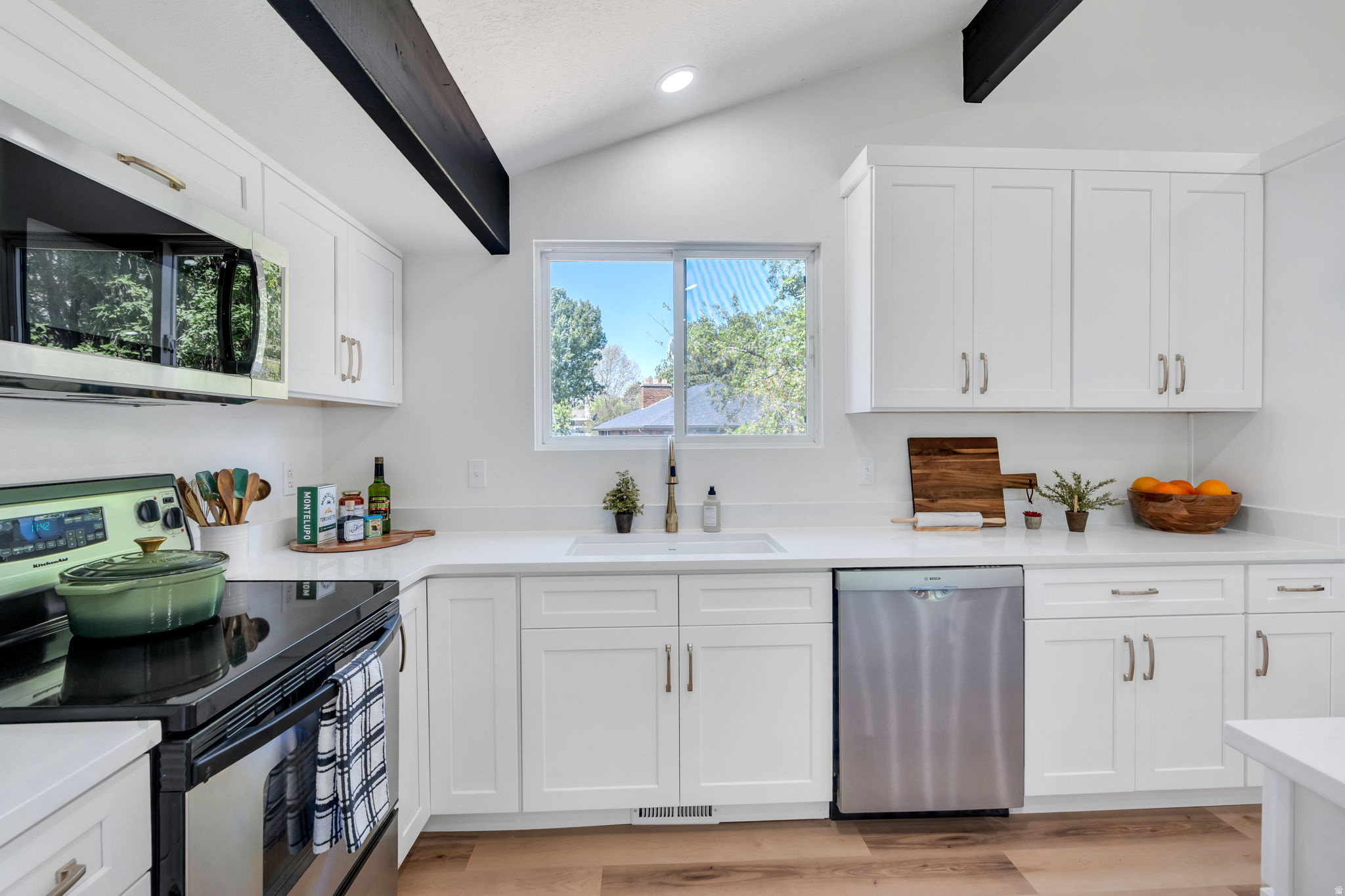 5324 S ROBINWOOD CIR