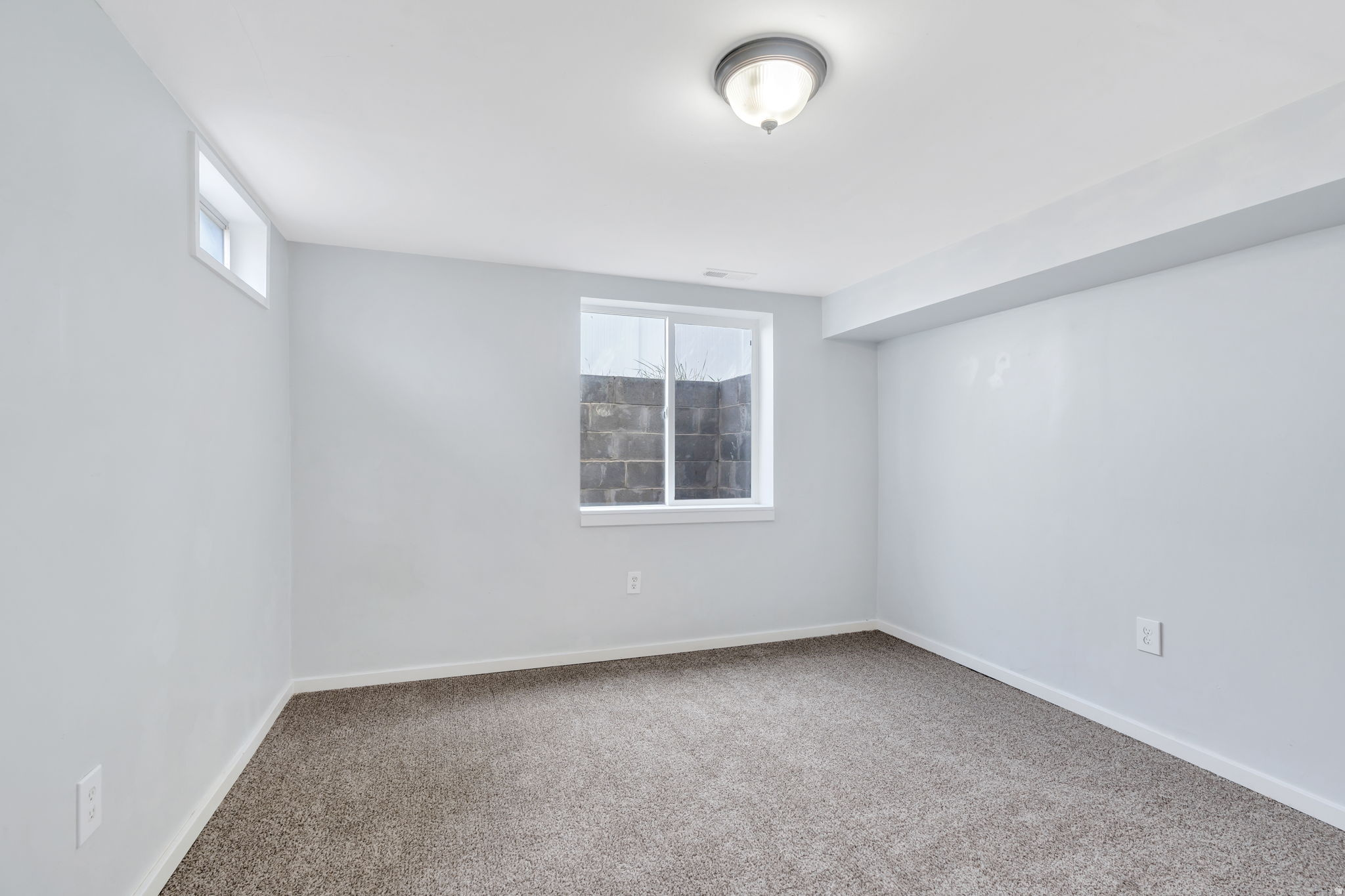 89 LINCOLN AVE