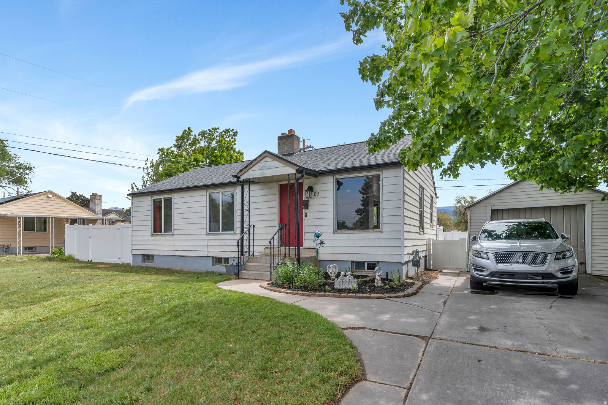 89 LINCOLN AVE