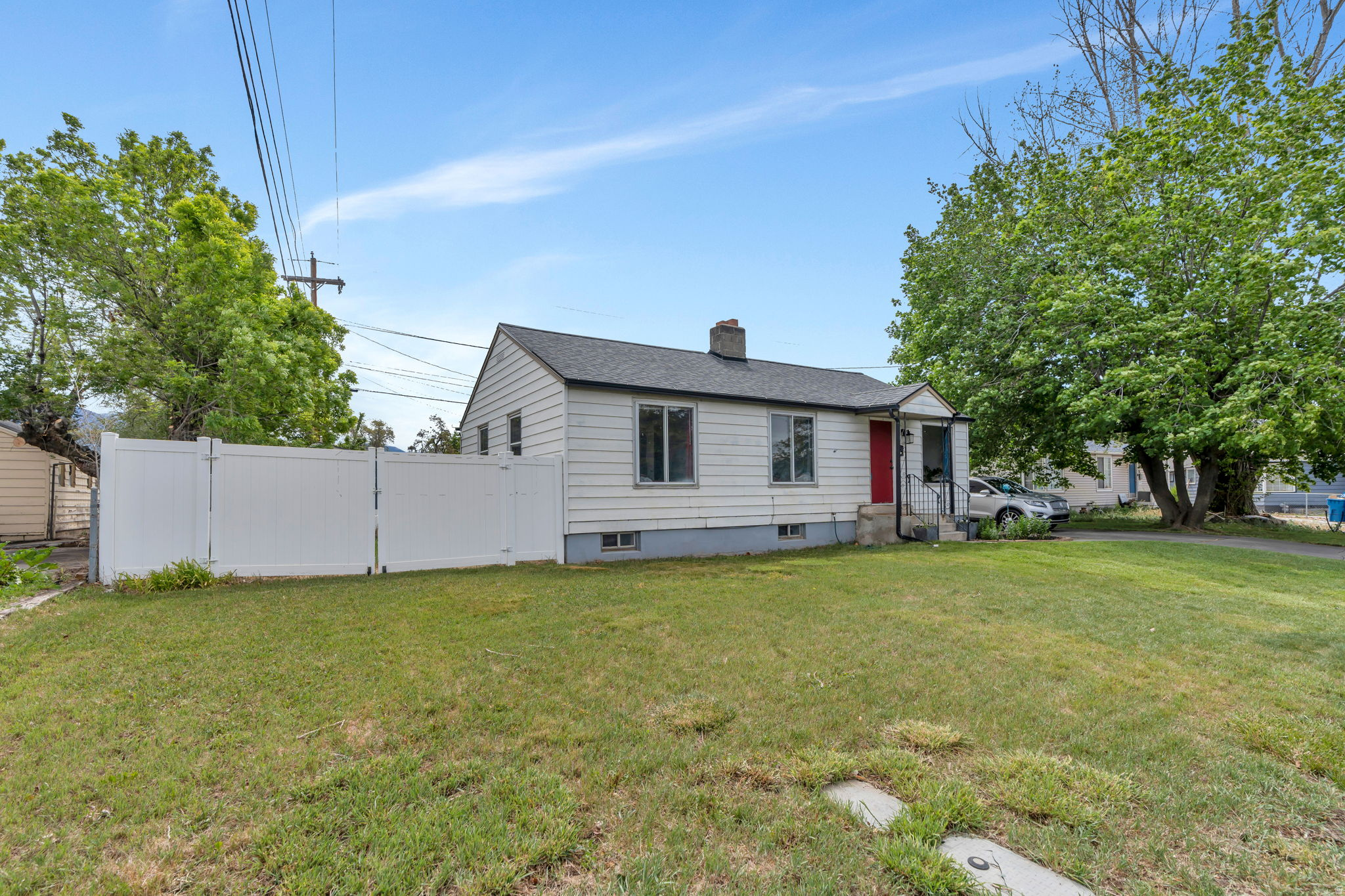 89 LINCOLN AVE