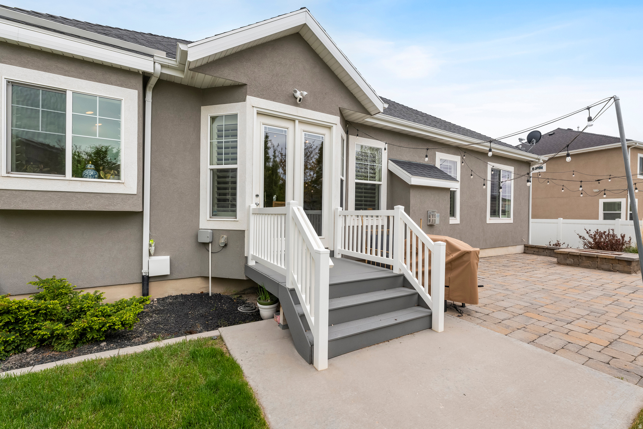 626 W PARKVIEW DR