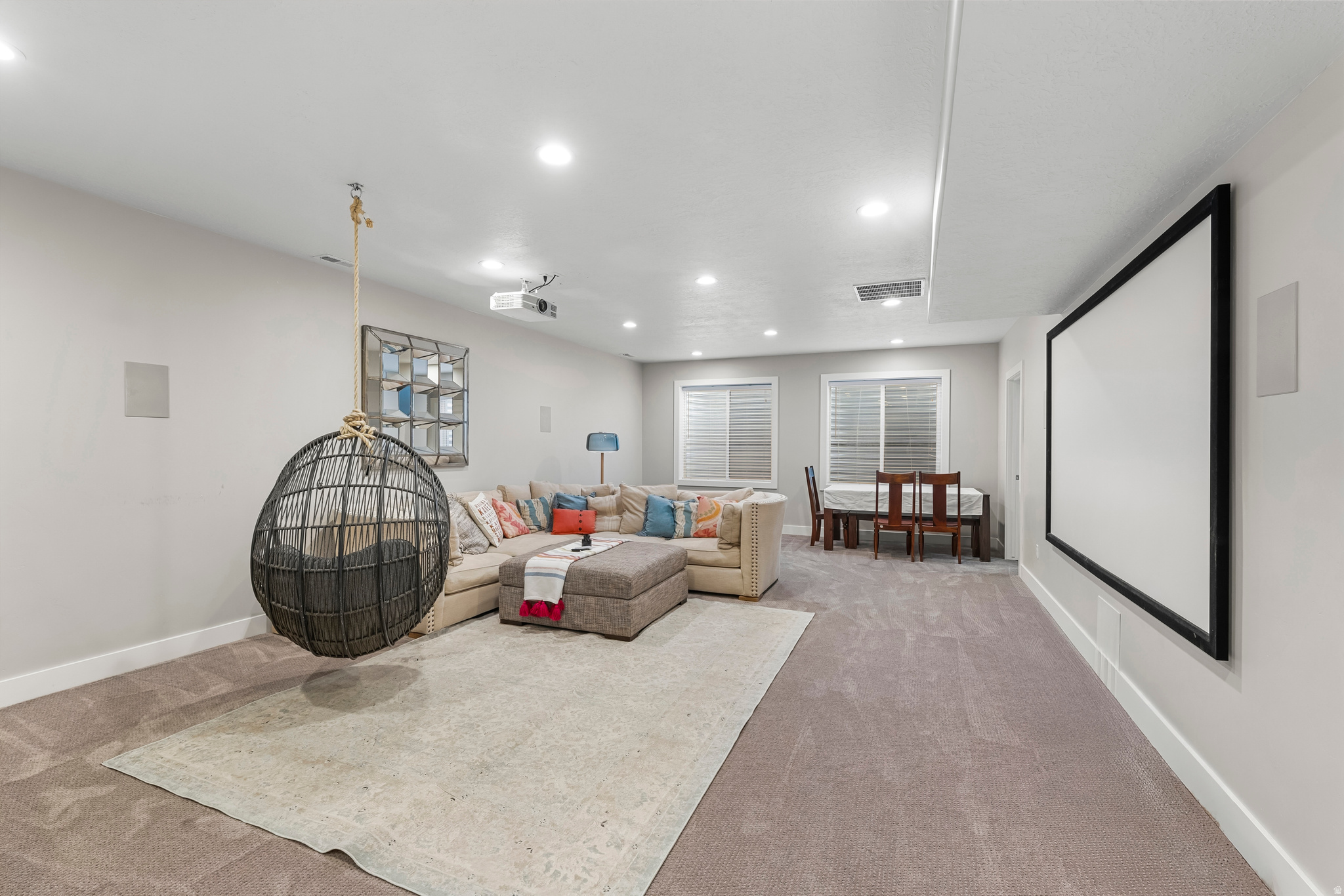 626 W PARKVIEW DR