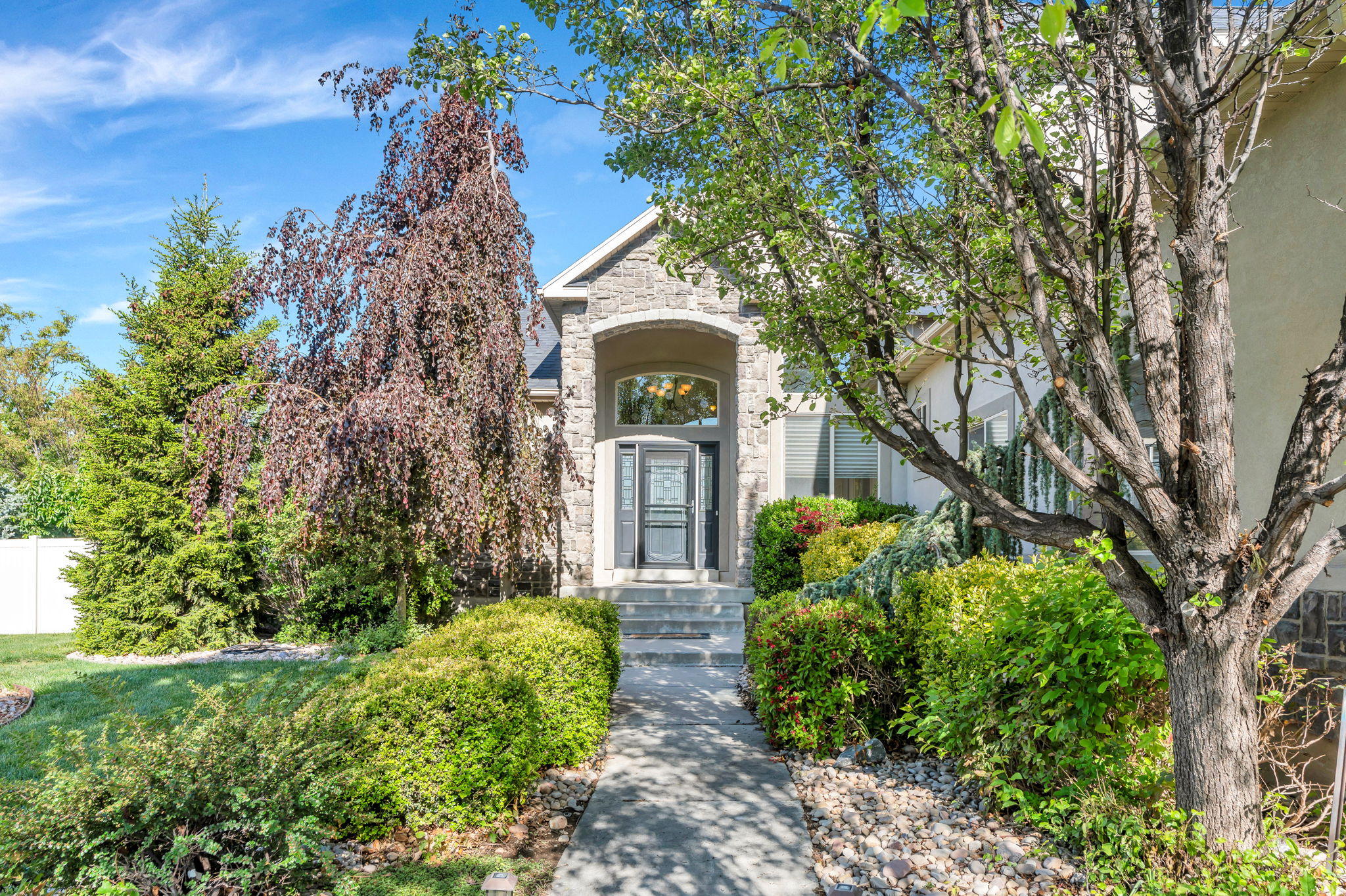 10475 N CANTERBURY DR